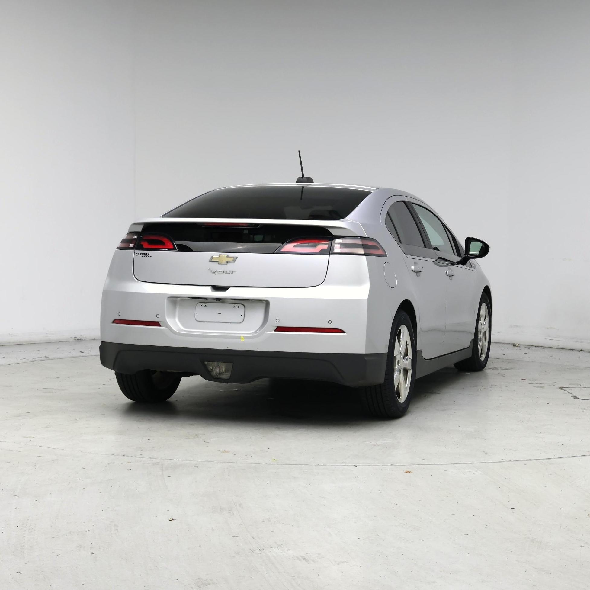 Thumbnail: 2015 Chevrolet Volt - 8