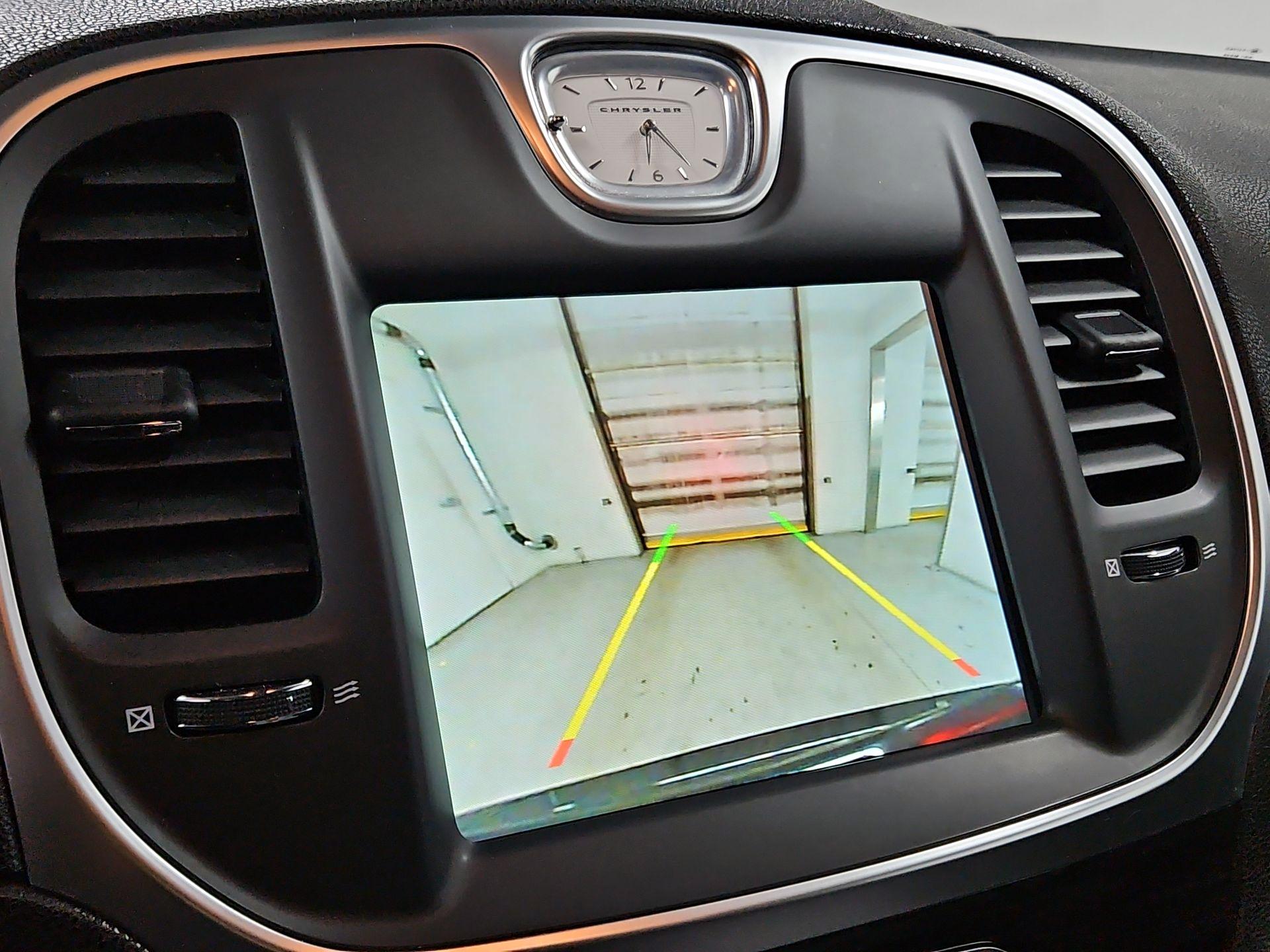 Thumbnail: 2021 Chrysler 300 - 14