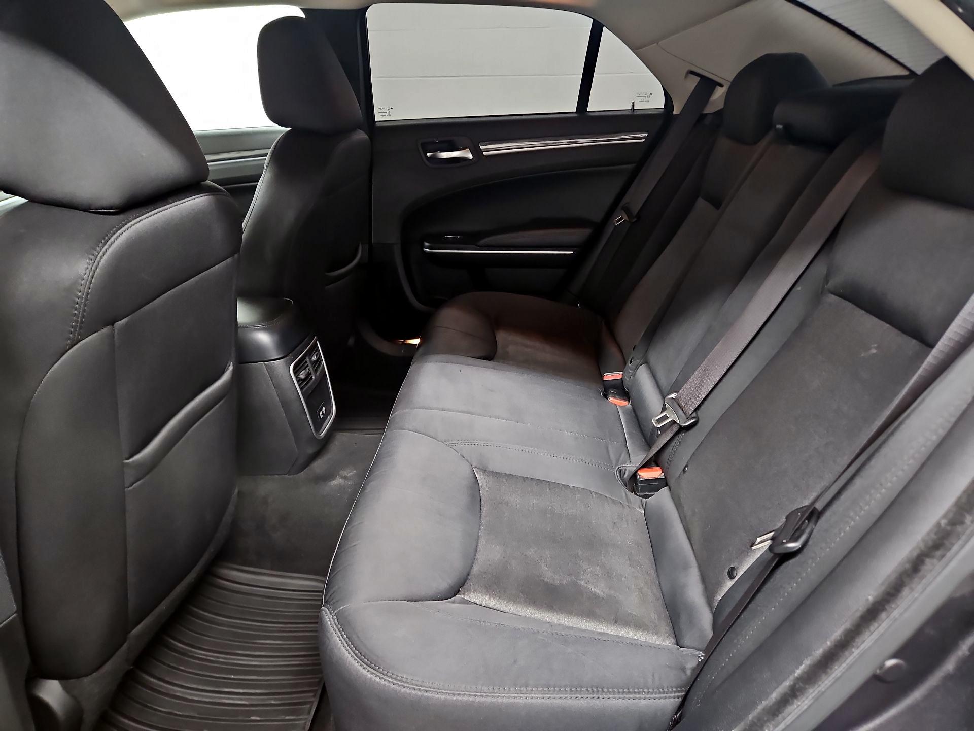 Thumbnail: 2021 Chrysler 300 - 19