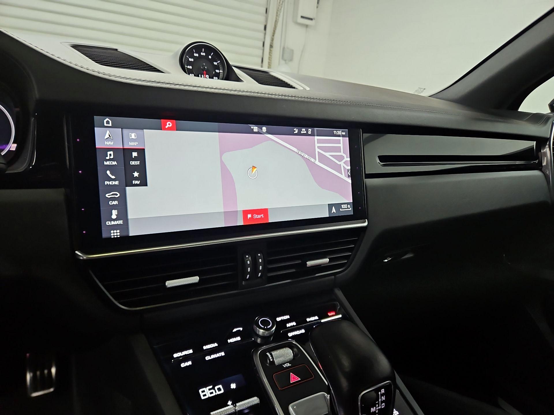 Thumbnail: 2019 Porsche Cayenne - 14