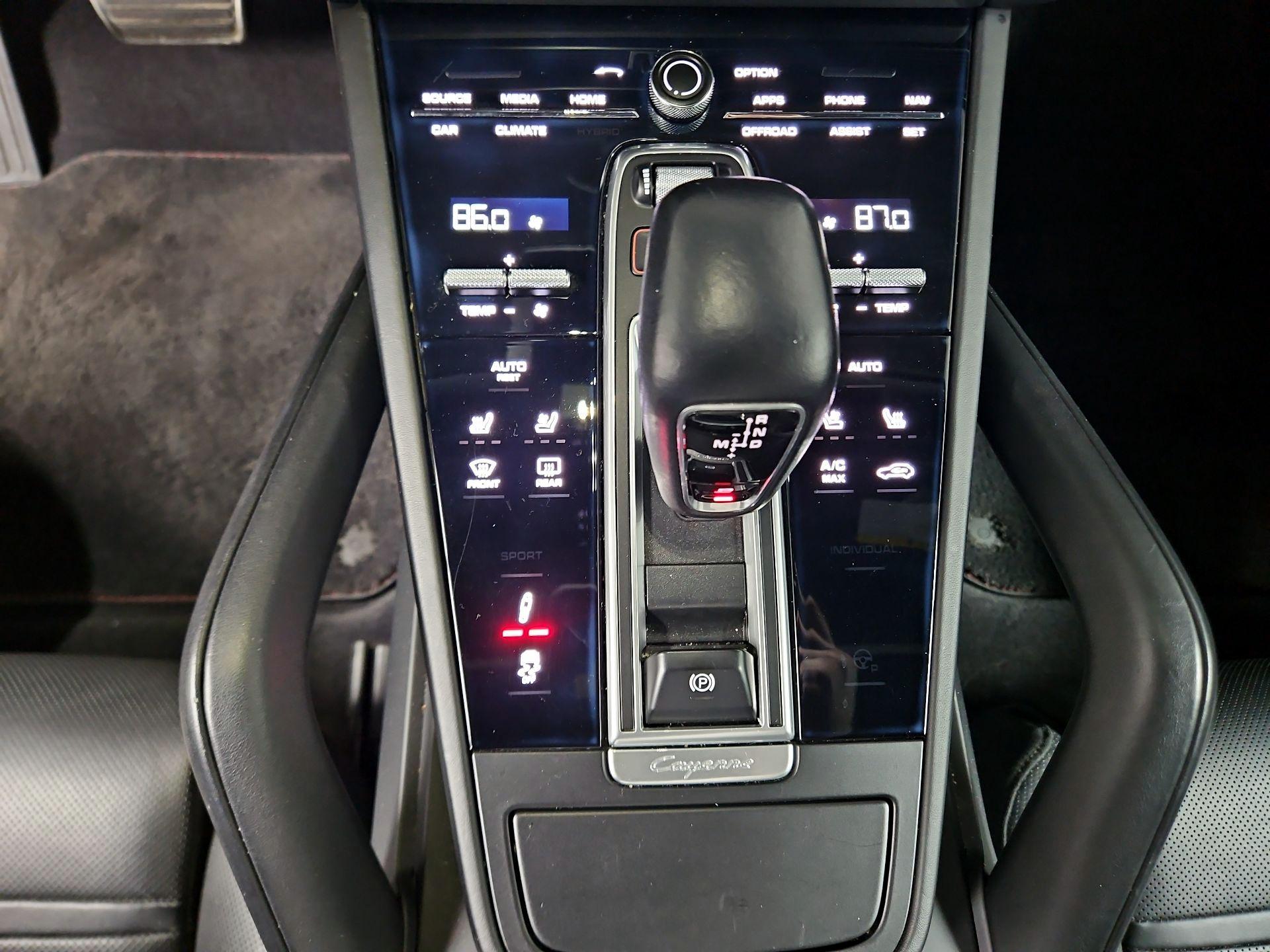 Thumbnail: 2019 Porsche Cayenne - 18