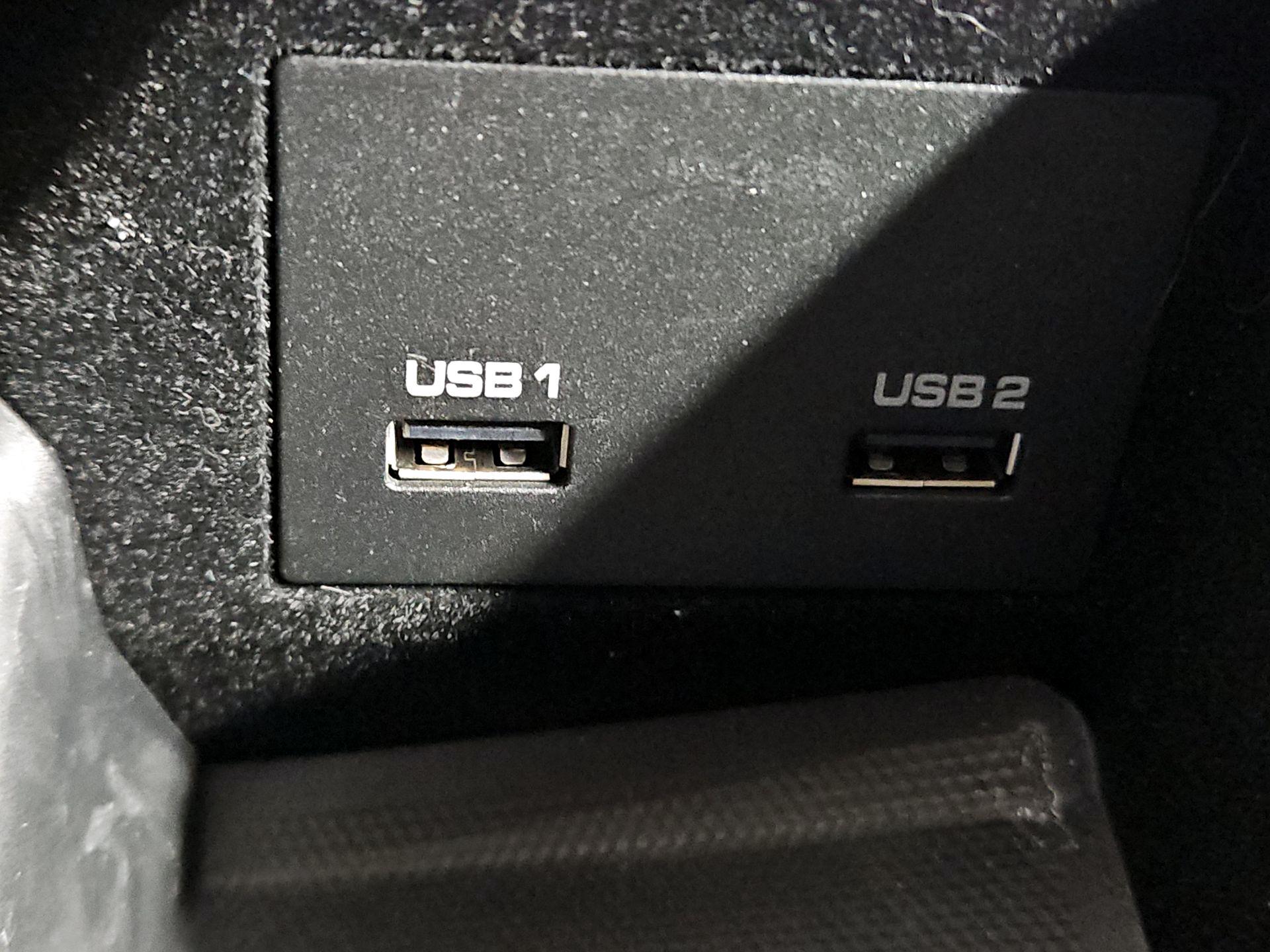 Thumbnail: 2019 Porsche Cayenne - 19