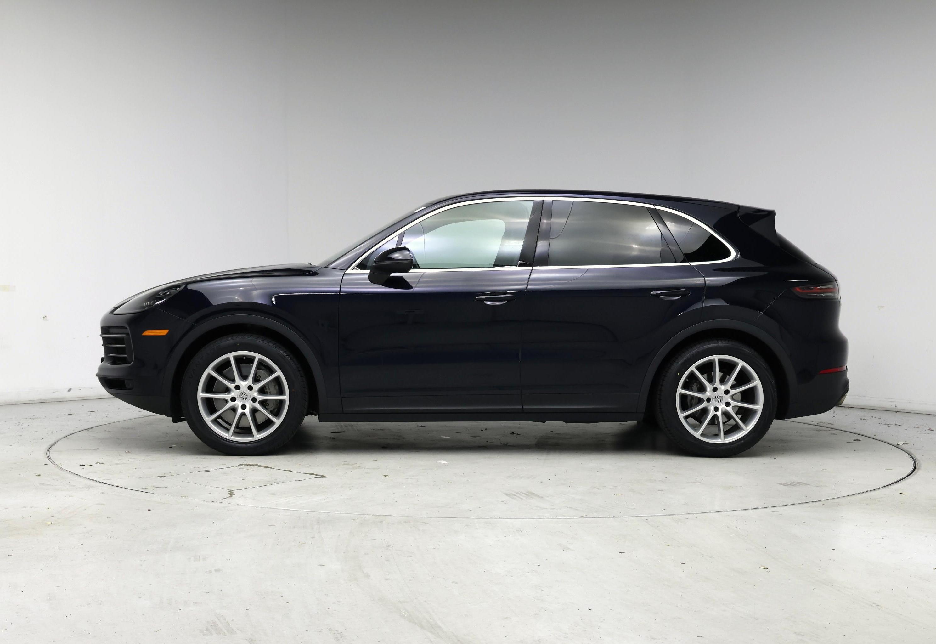 Thumbnail: 2019 Porsche Cayenne - 3