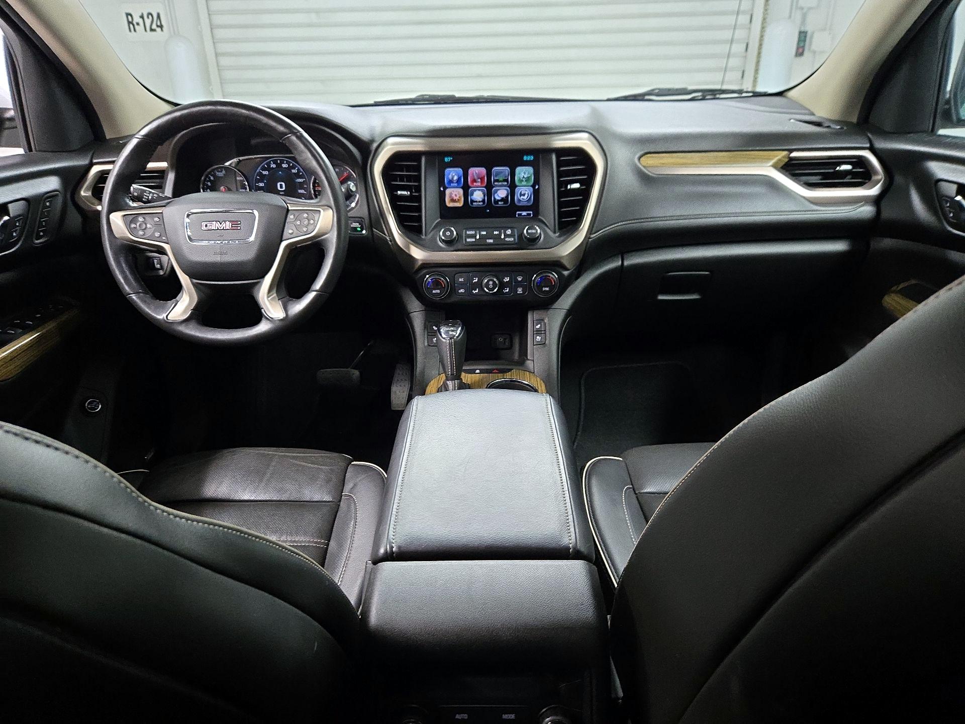 Thumbnail: 2017 GMC Acadia - 9