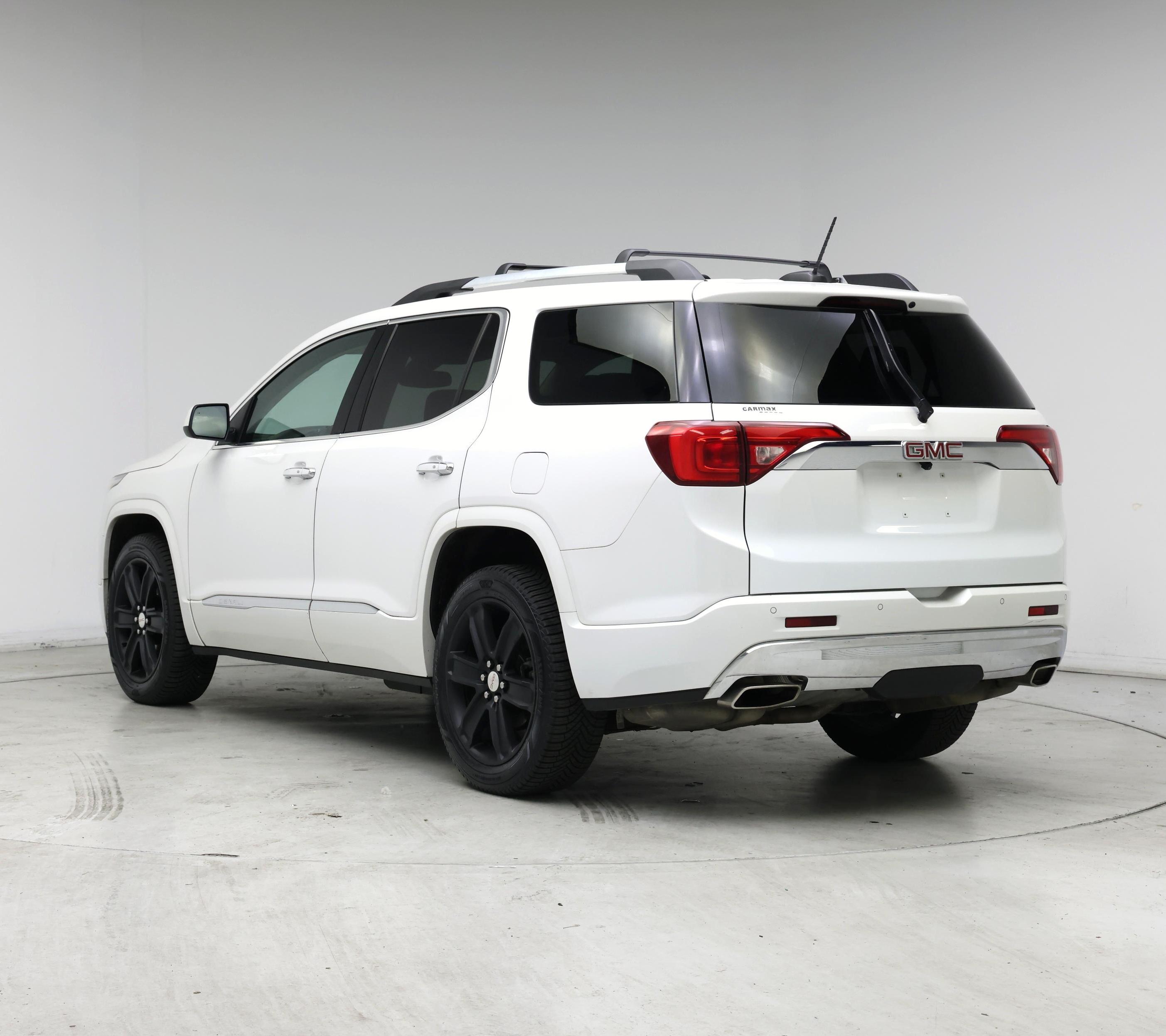 Thumbnail: 2017 GMC Acadia - 2