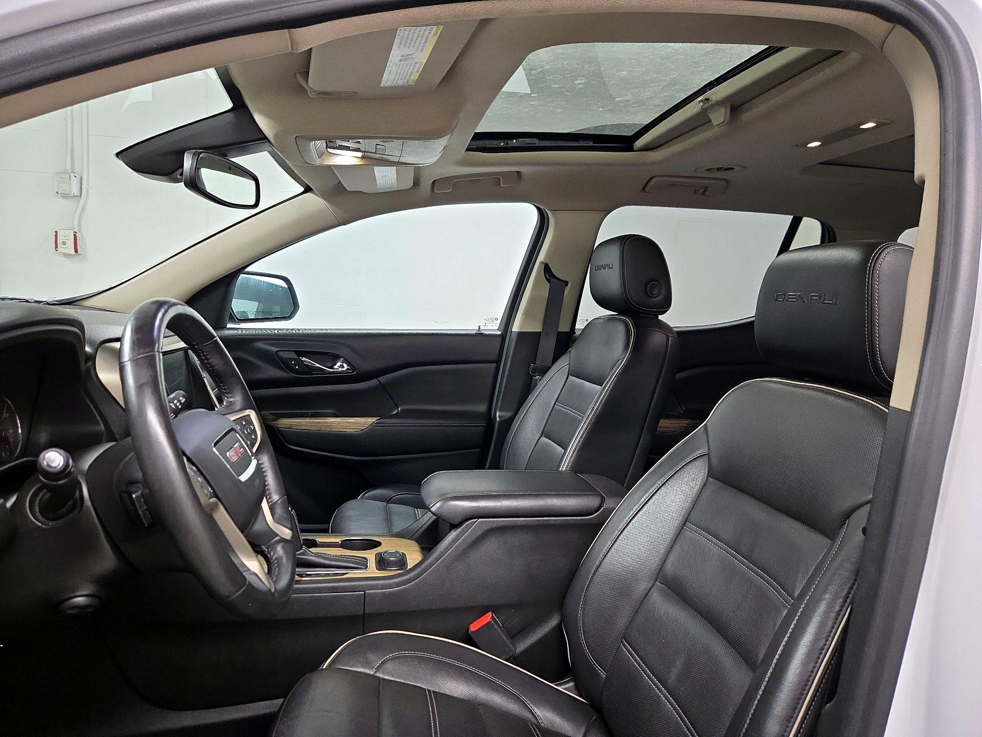 Thumbnail: 2017 GMC Acadia - 20
