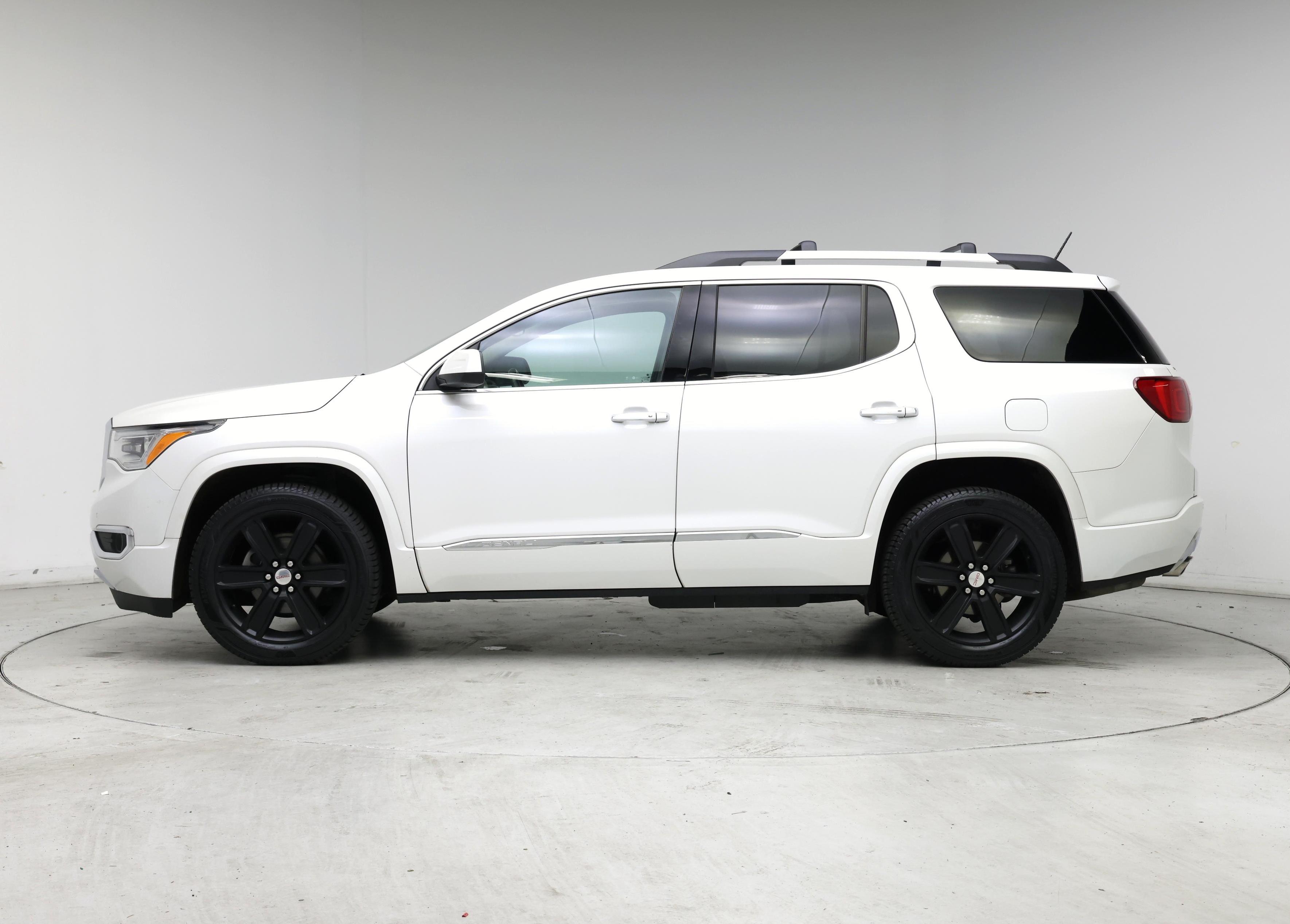 Thumbnail: 2017 GMC Acadia - 3