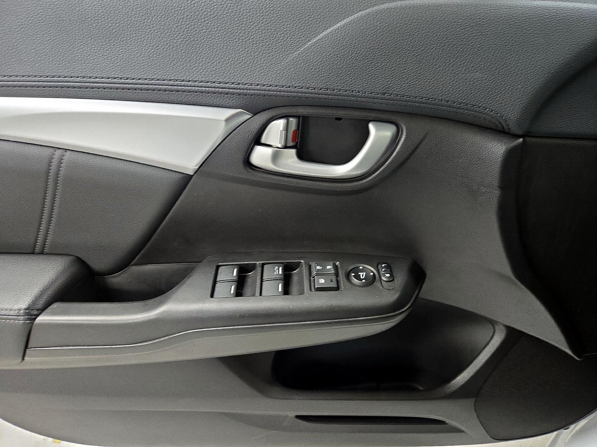 Thumbnail: 2015 Honda Civic - 12