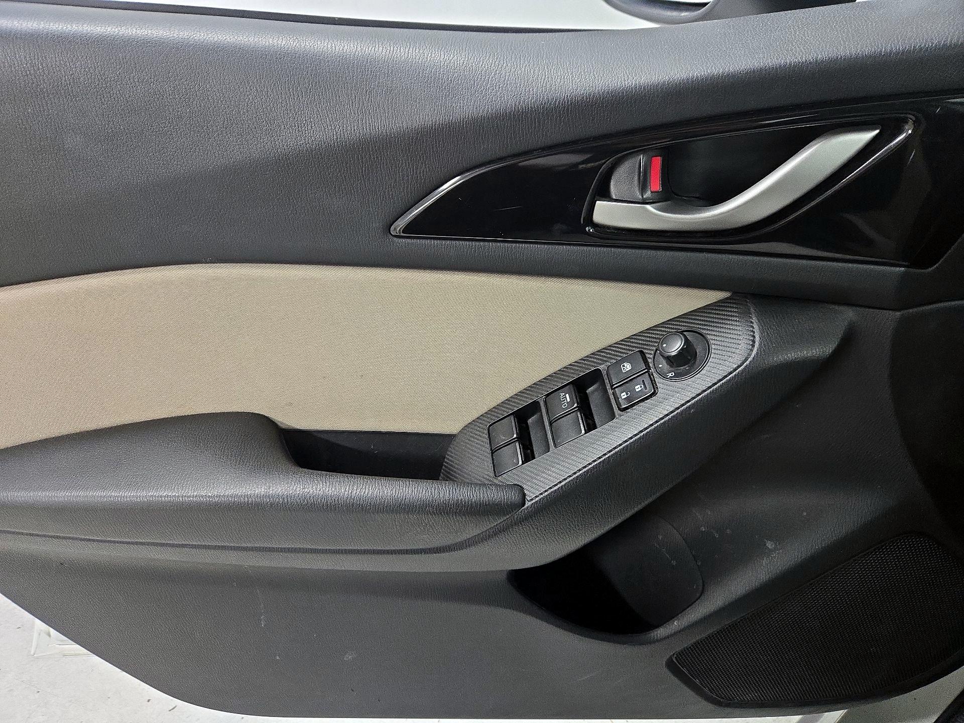 Thumbnail: 2015 Mazda Mazda3 - 12