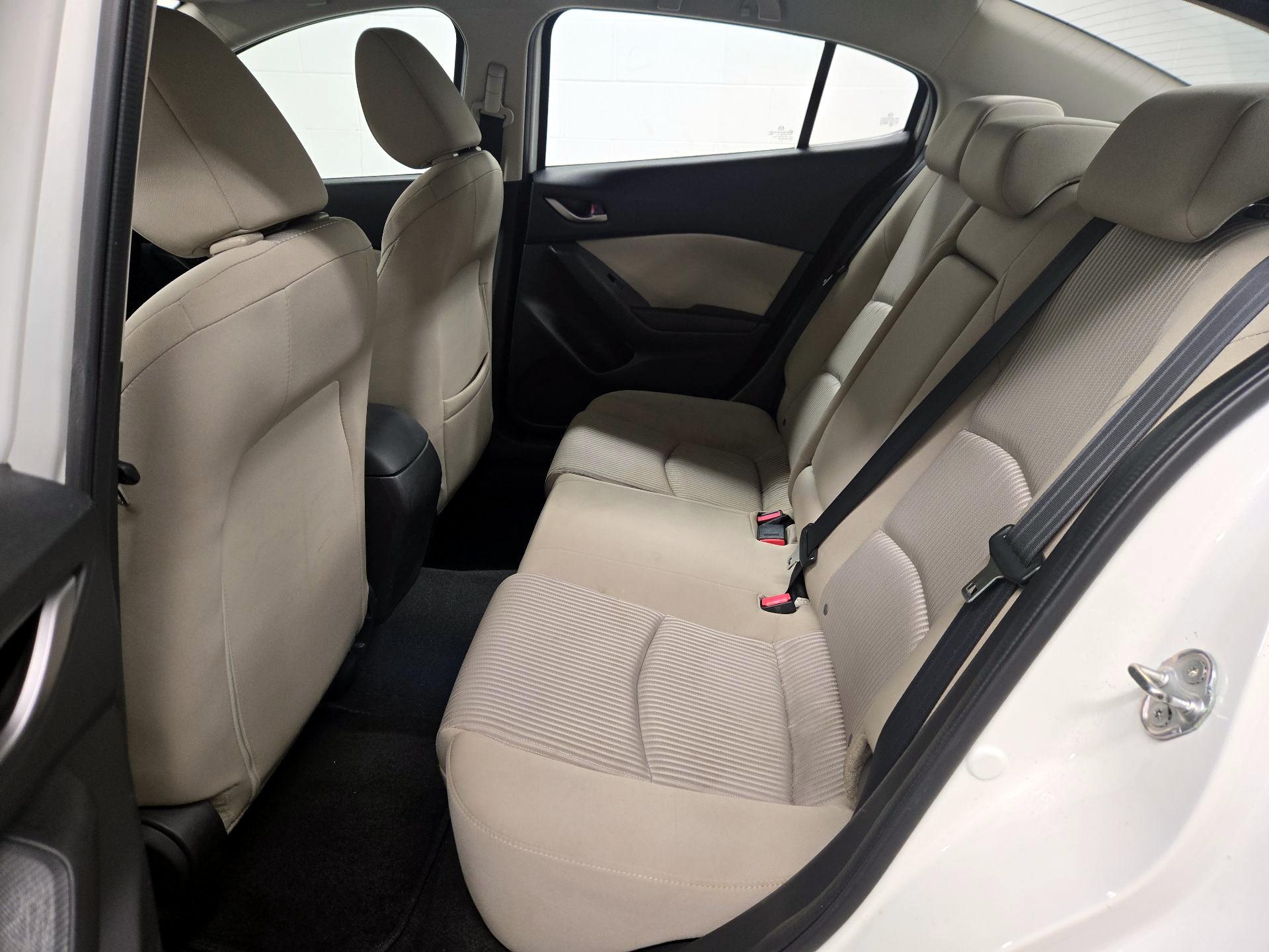 Thumbnail: 2015 Mazda Mazda3 - 19