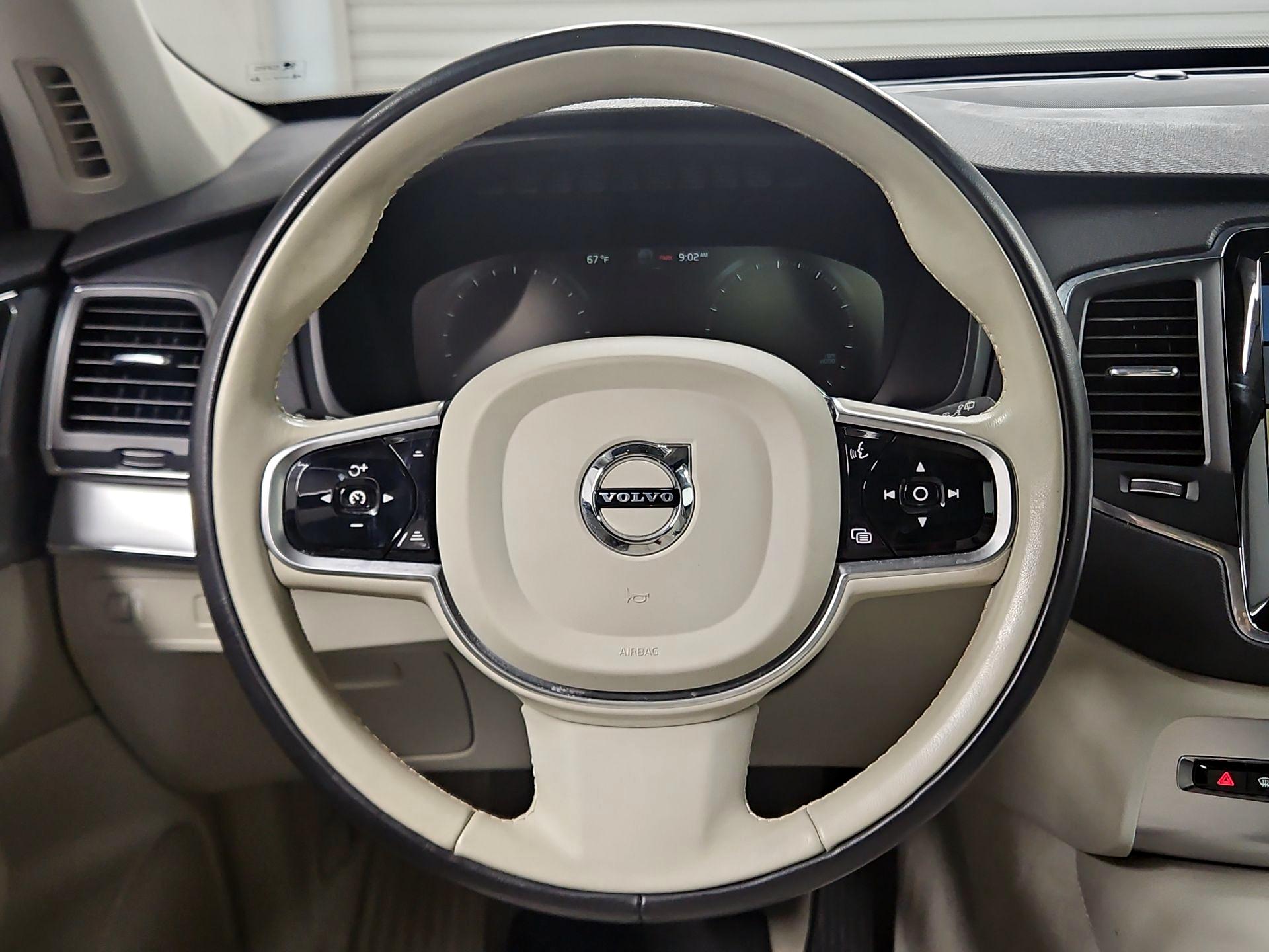 Thumbnail: 2016 Volvo XC90 - 10