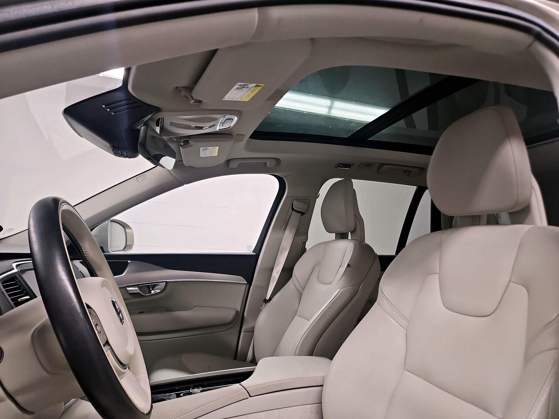 Thumbnail: 2016 Volvo XC90 - 20