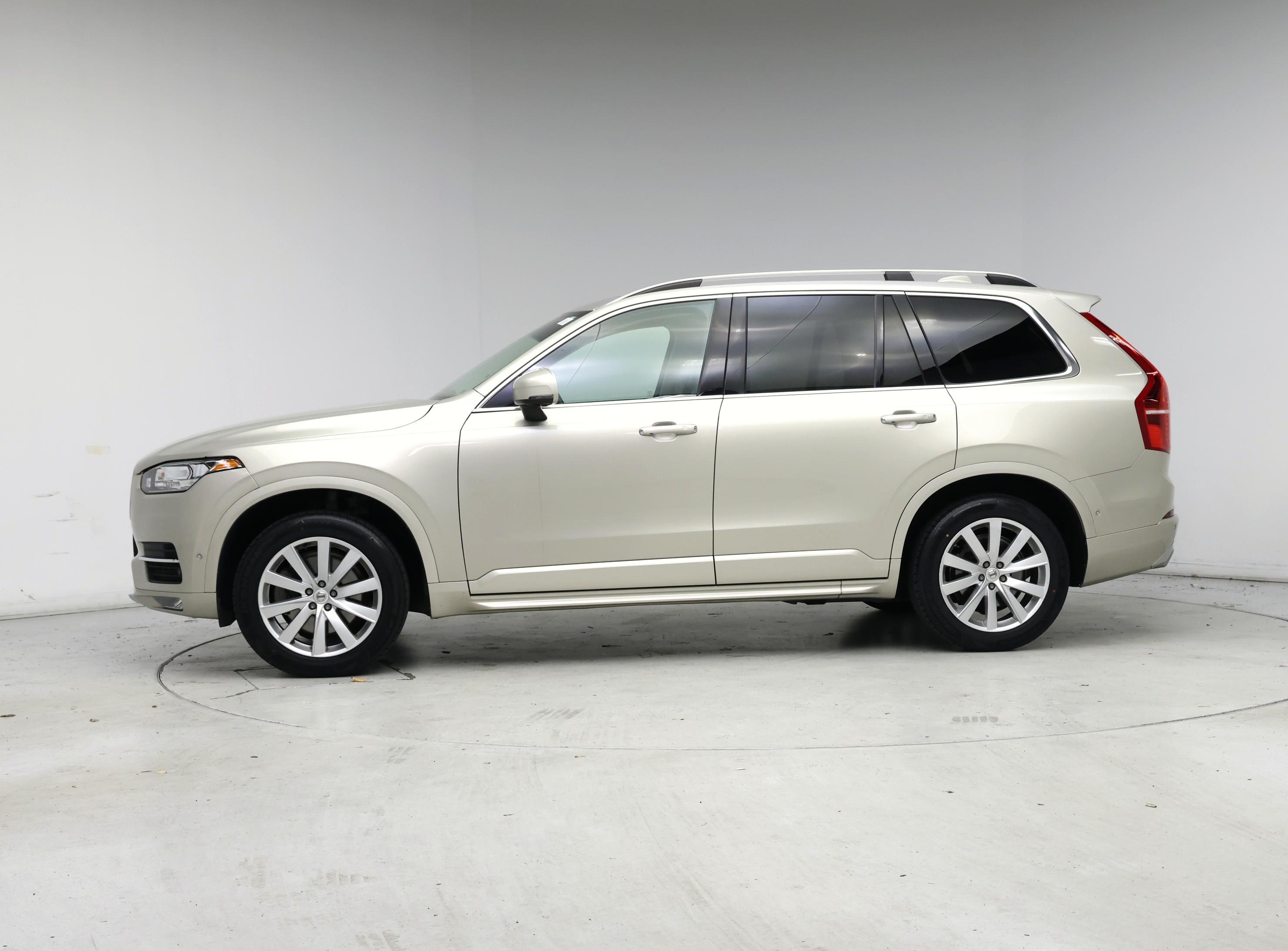 Thumbnail: 2016 Volvo XC90 - 3