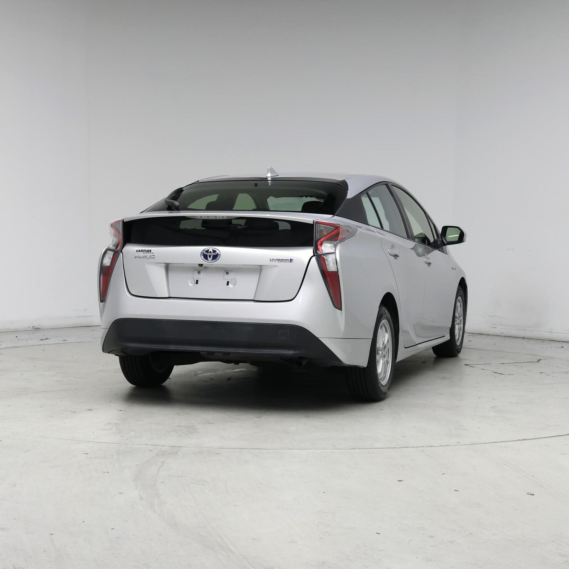 Thumbnail: 2017 Toyota Prius - 8