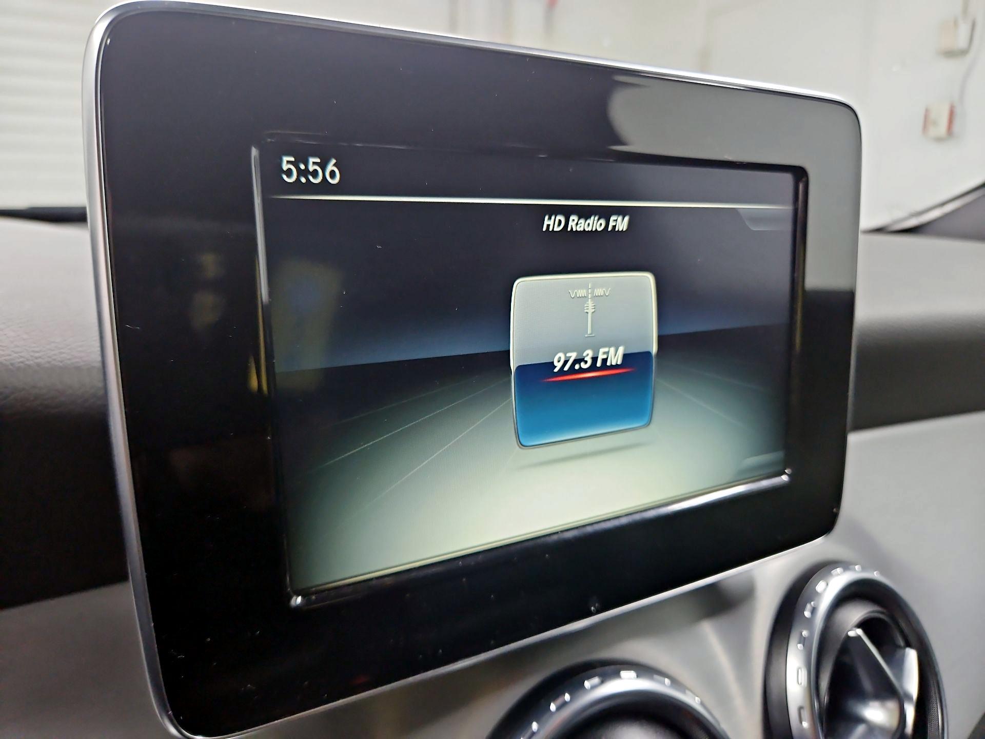 Thumbnail: 2016 Mercedes-Benz GLA - 15