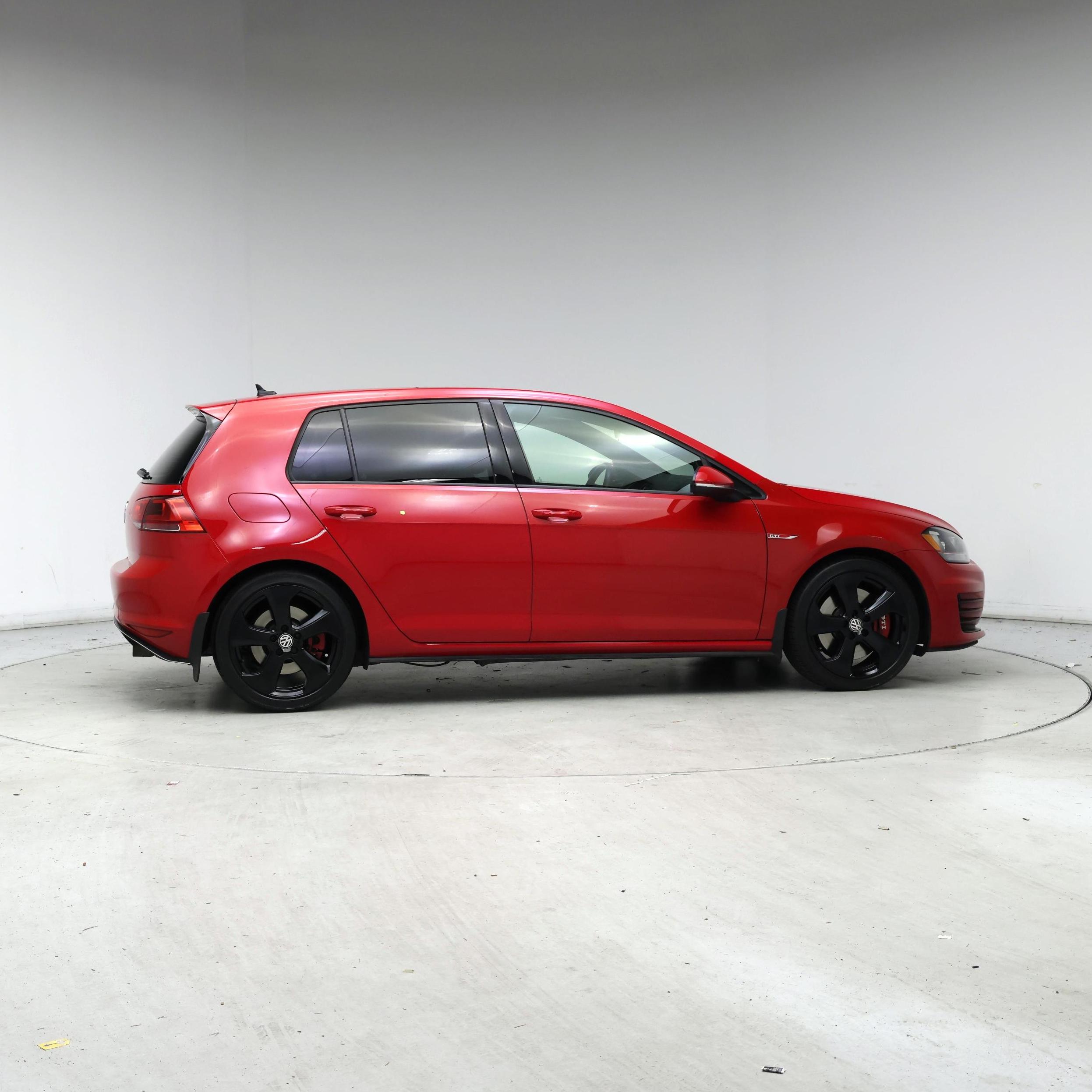 Thumbnail: 2016 Volkswagen Golf - 7