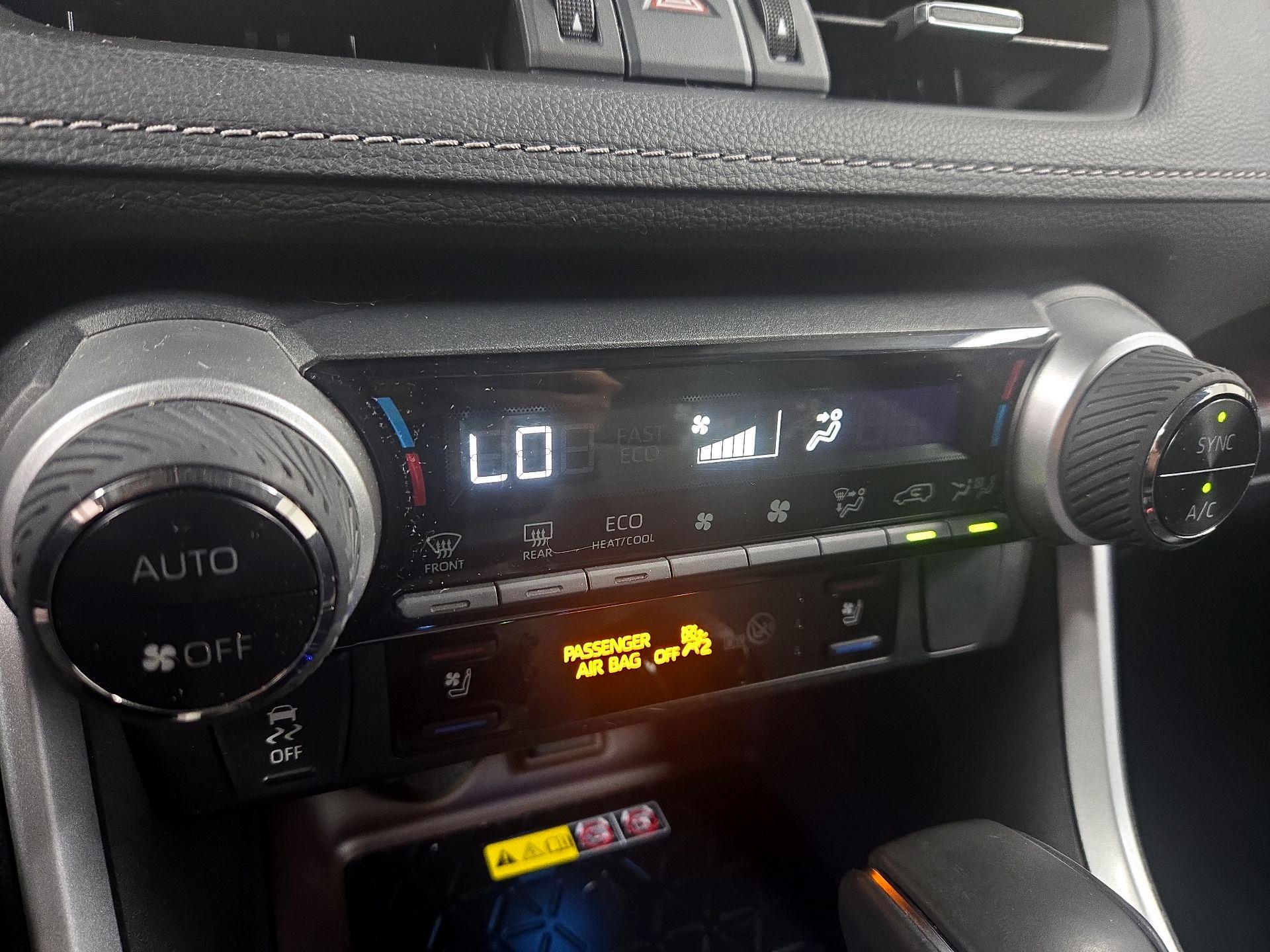 Thumbnail: 2022 Toyota RAV4 - 17