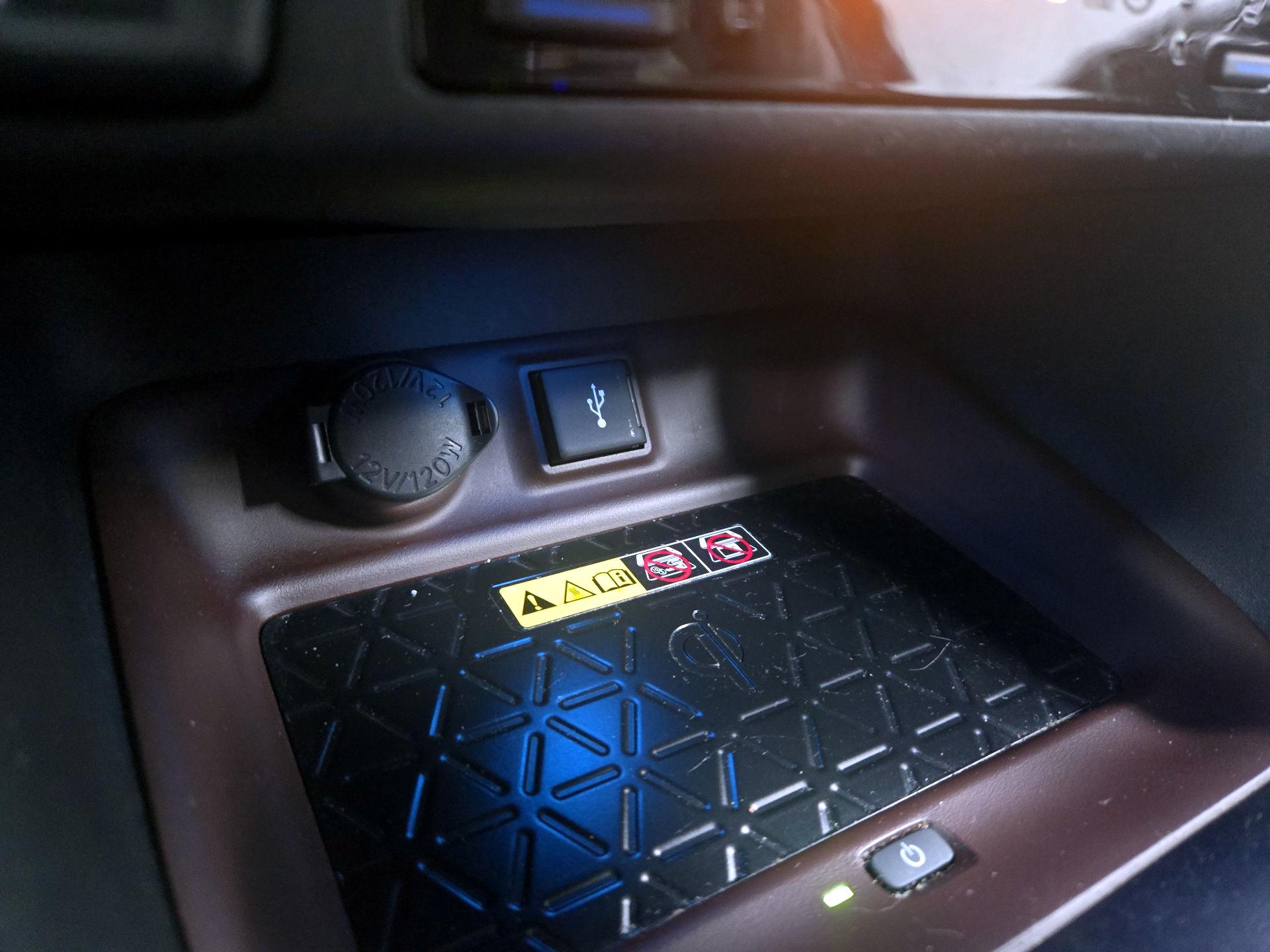 Thumbnail: 2022 Toyota RAV4 - 19