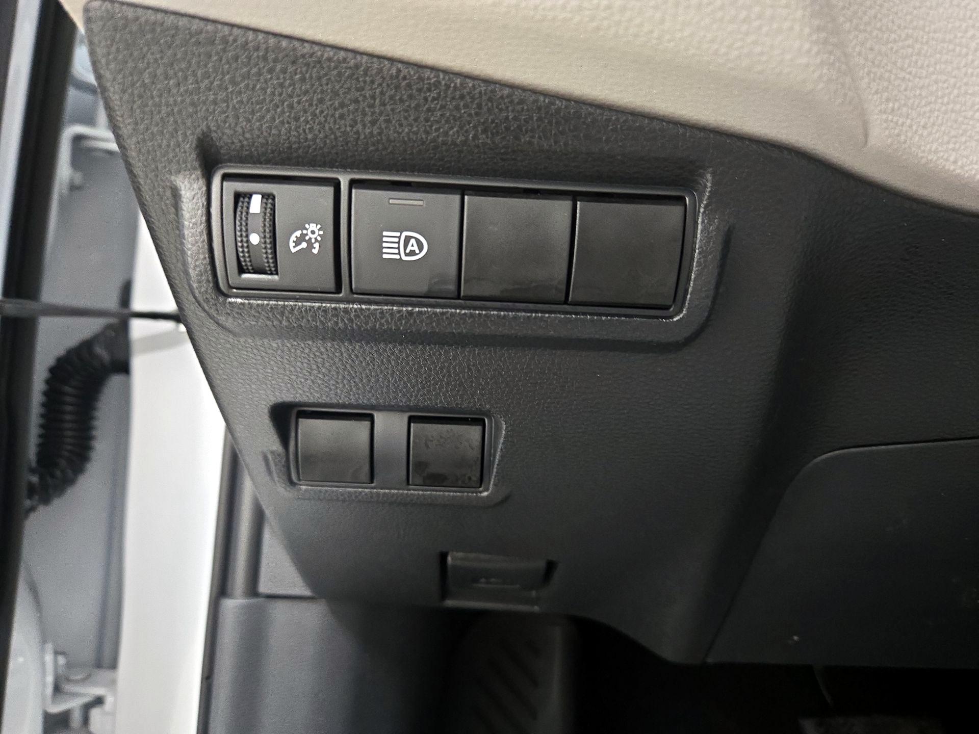 Thumbnail: 2025 Toyota Corolla Cross - 13