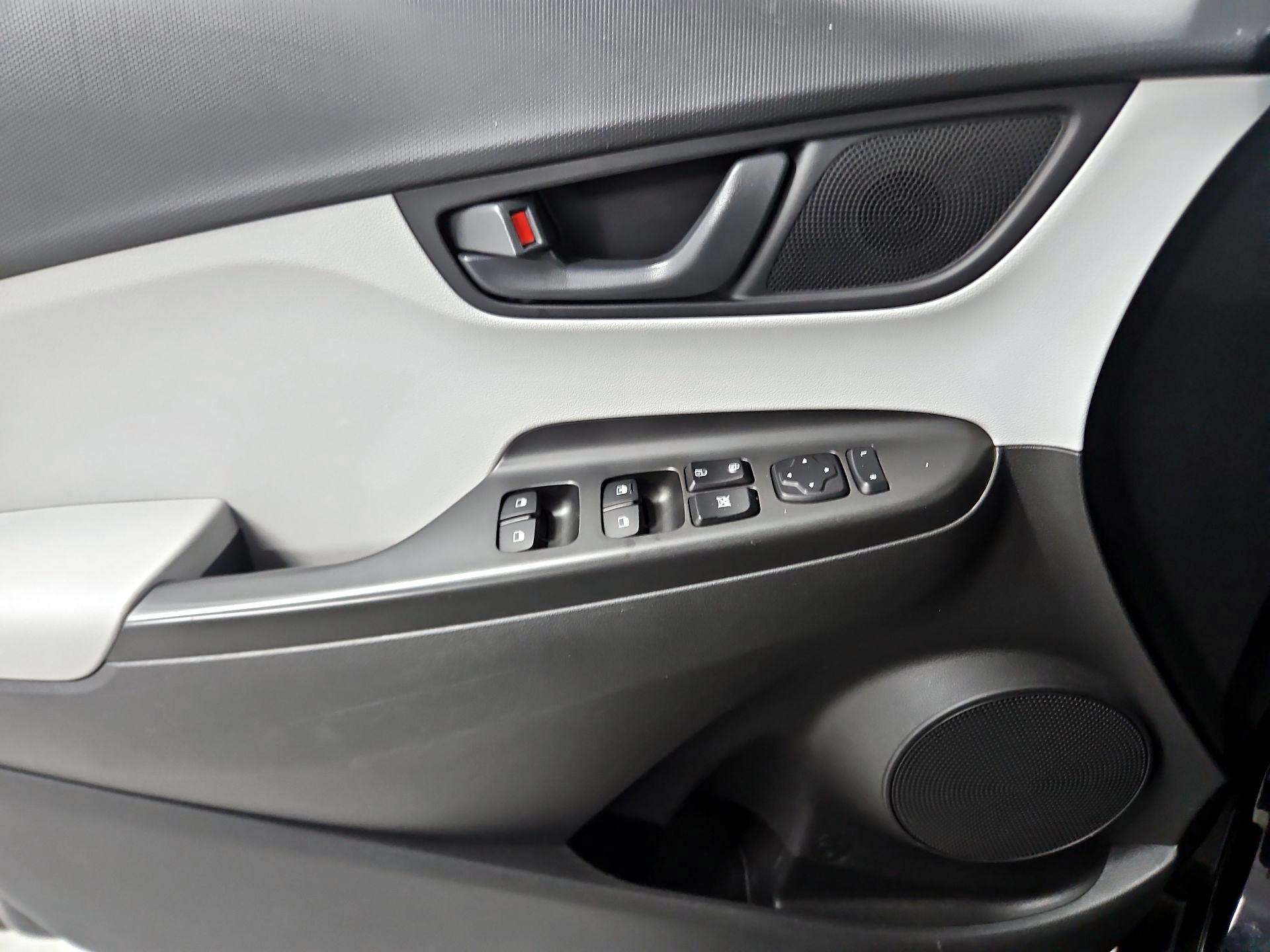 Thumbnail: 2022 Hyundai Kona - 12