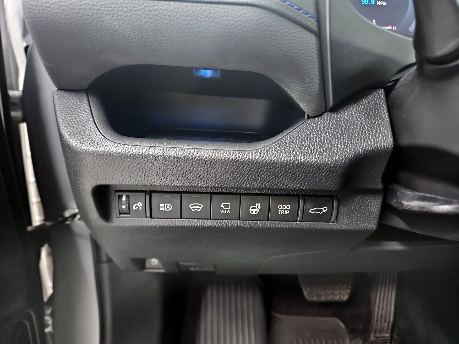 Thumbnail: 2023 Toyota RAV4 - 13