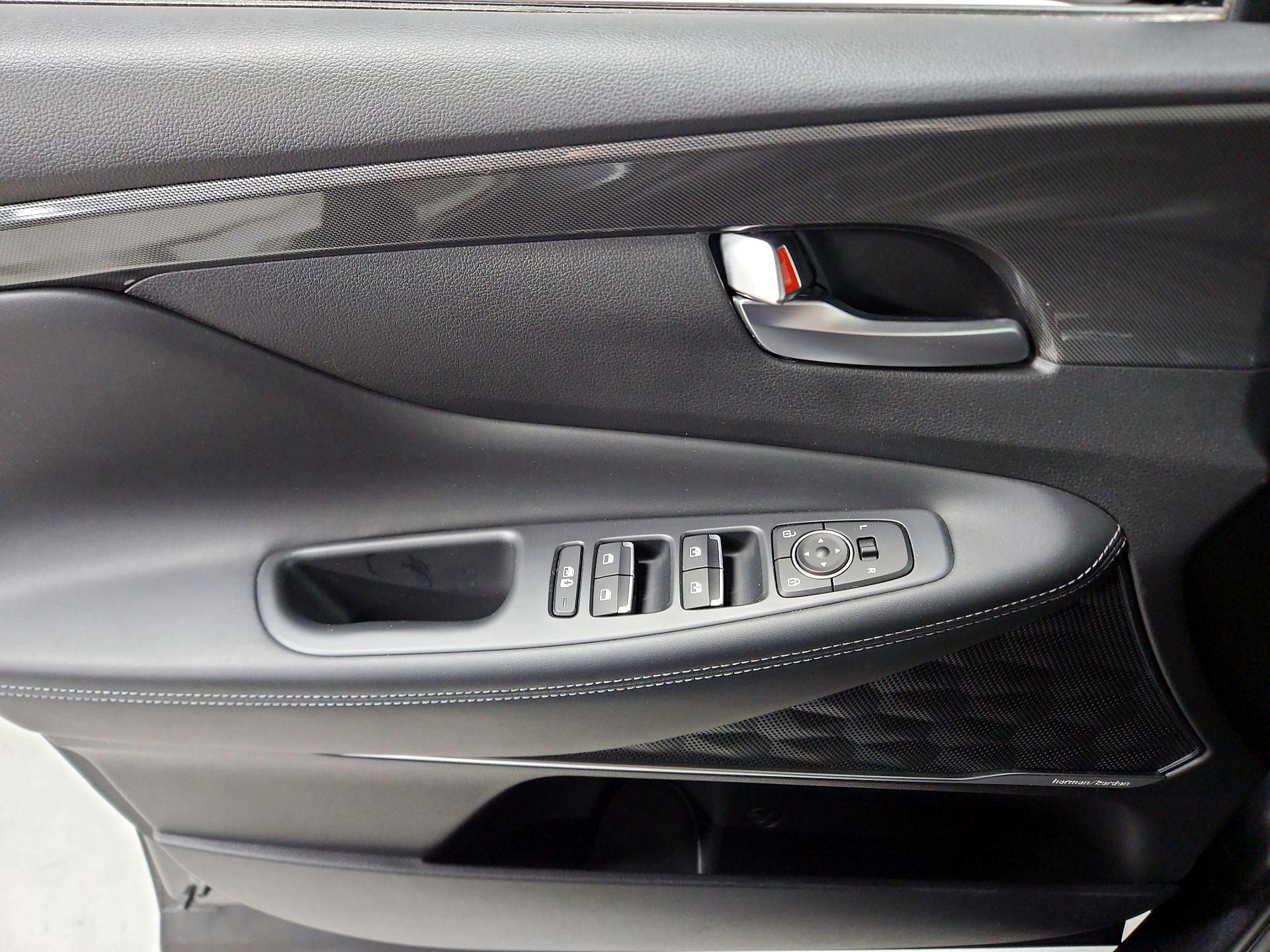 Thumbnail: 2023 Hyundai Santa Fe - 12