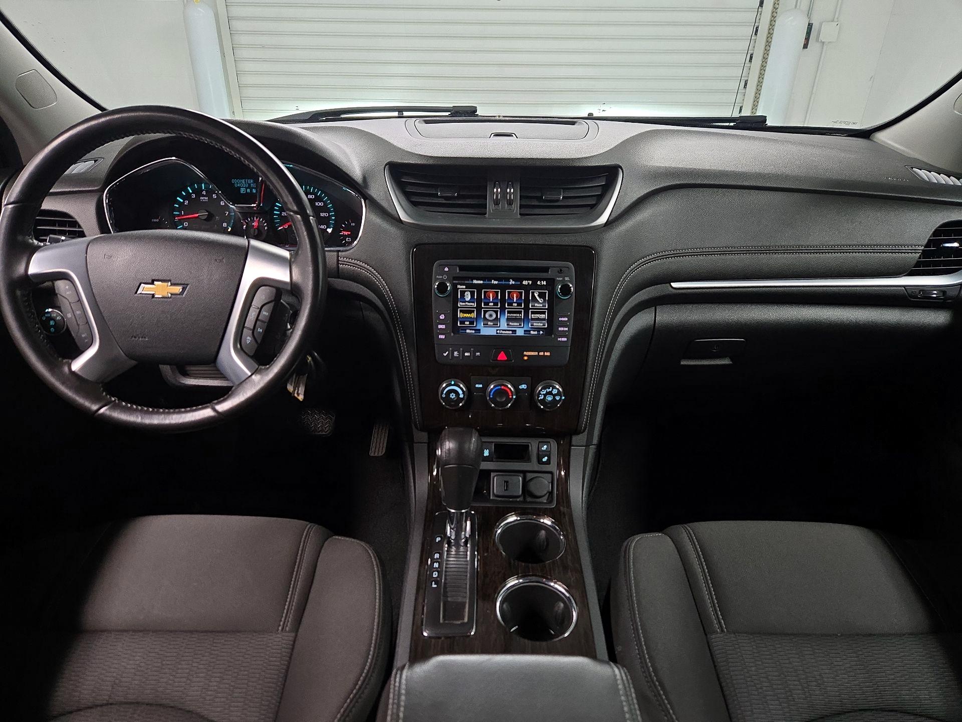 Thumbnail: 2015 Chevrolet Traverse - 9