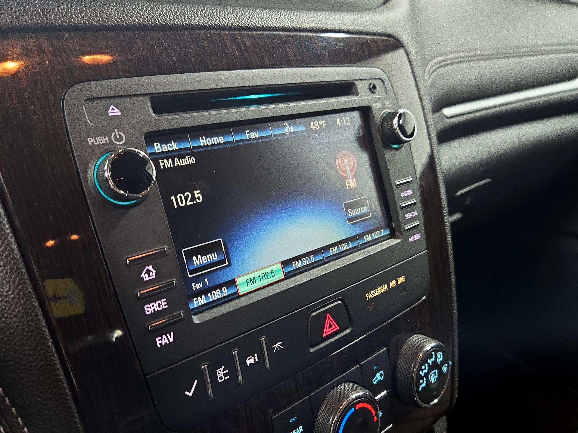 Thumbnail: 2015 Chevrolet Traverse - 15