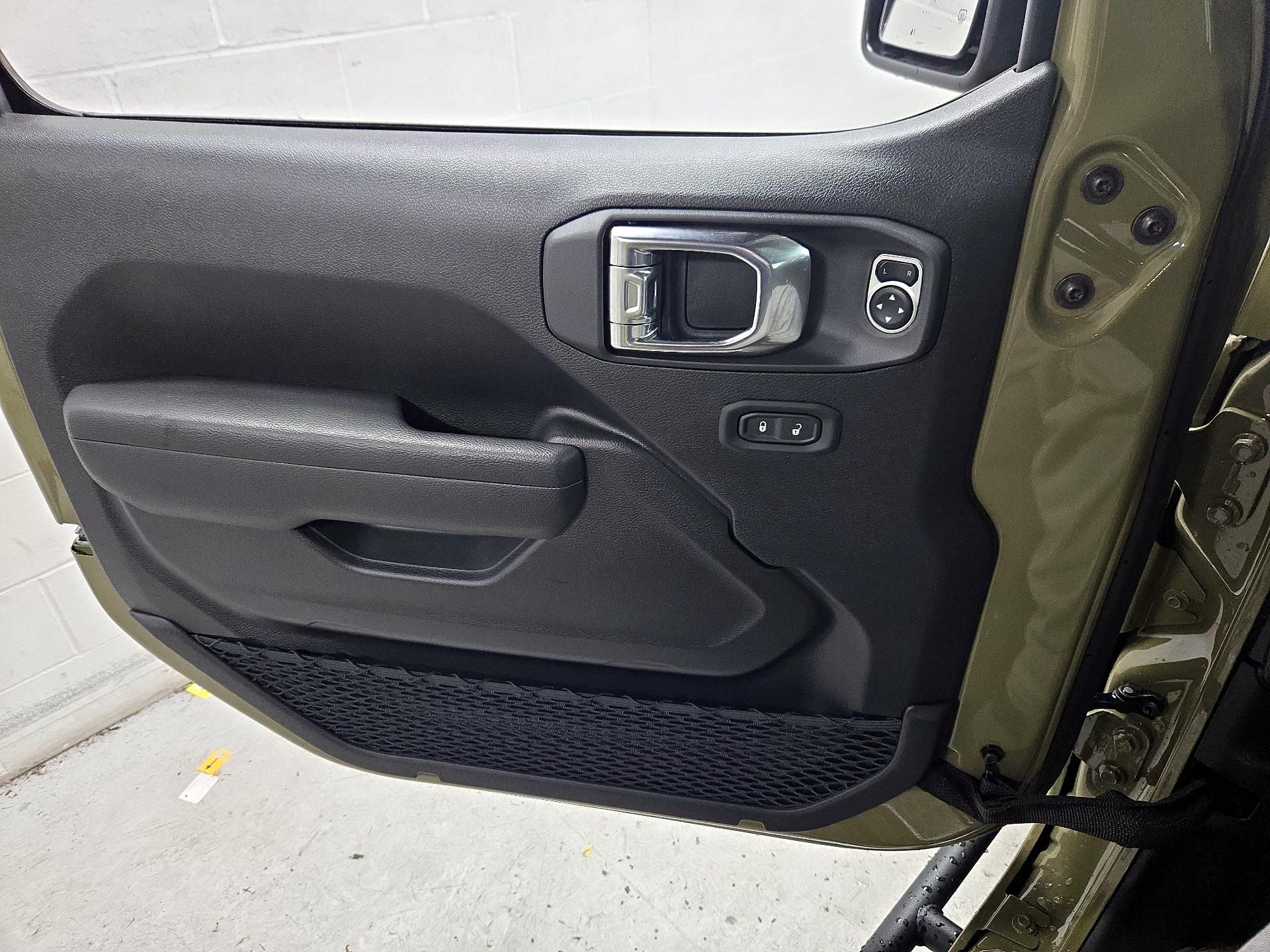 Thumbnail: 2025 Jeep Wrangler - 12