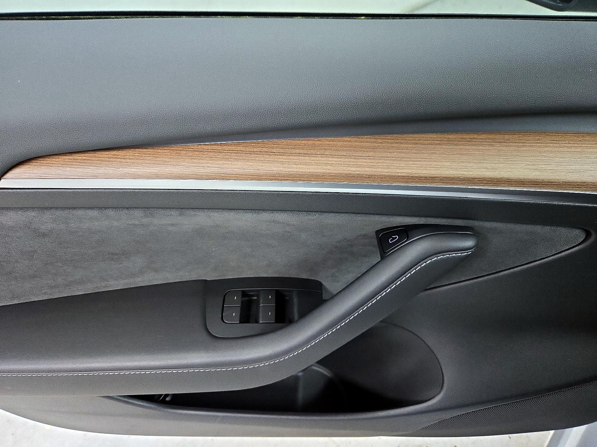 Thumbnail: 2023 Tesla Model 3 - 12