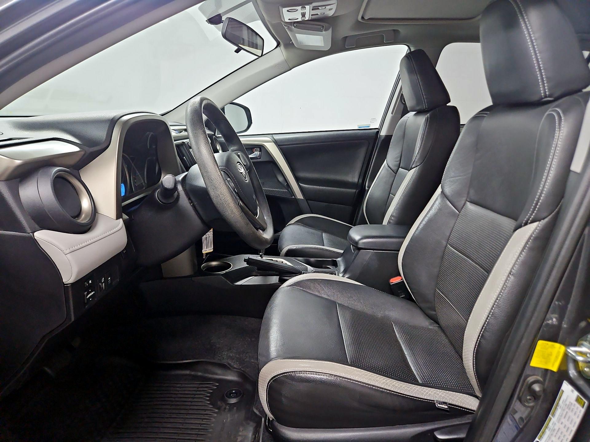 Thumbnail: 2014 Toyota RAV4 - 11