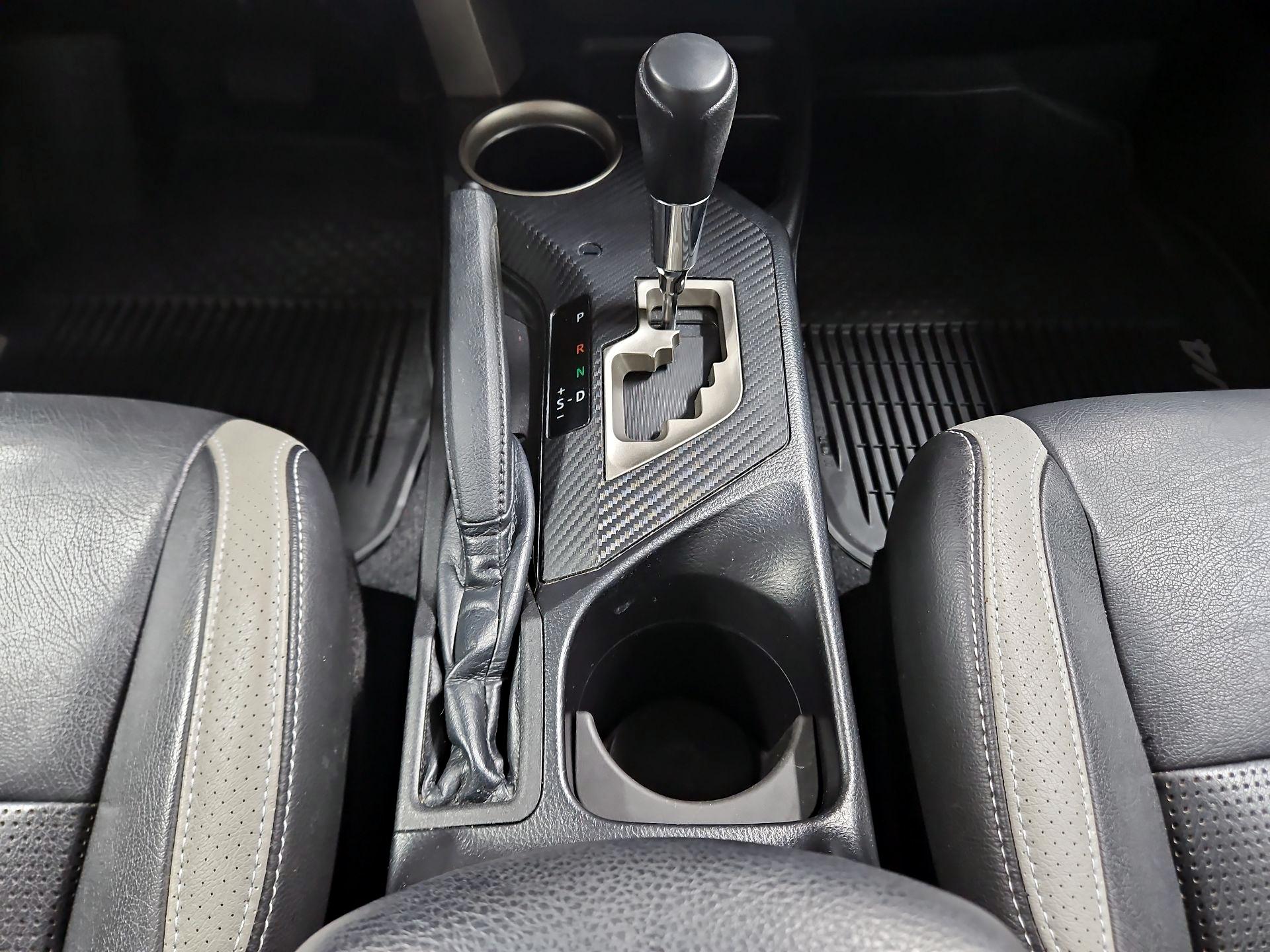 Thumbnail: 2014 Toyota RAV4 - 17