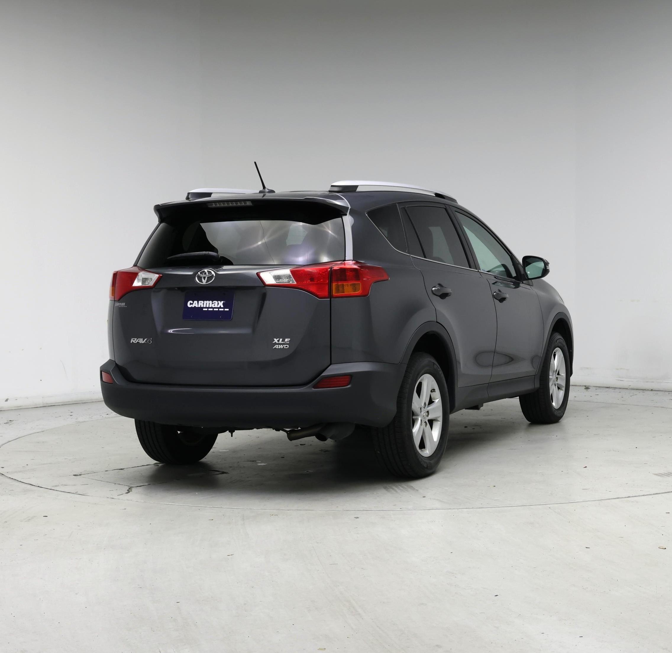 Thumbnail: 2014 Toyota RAV4 - 8