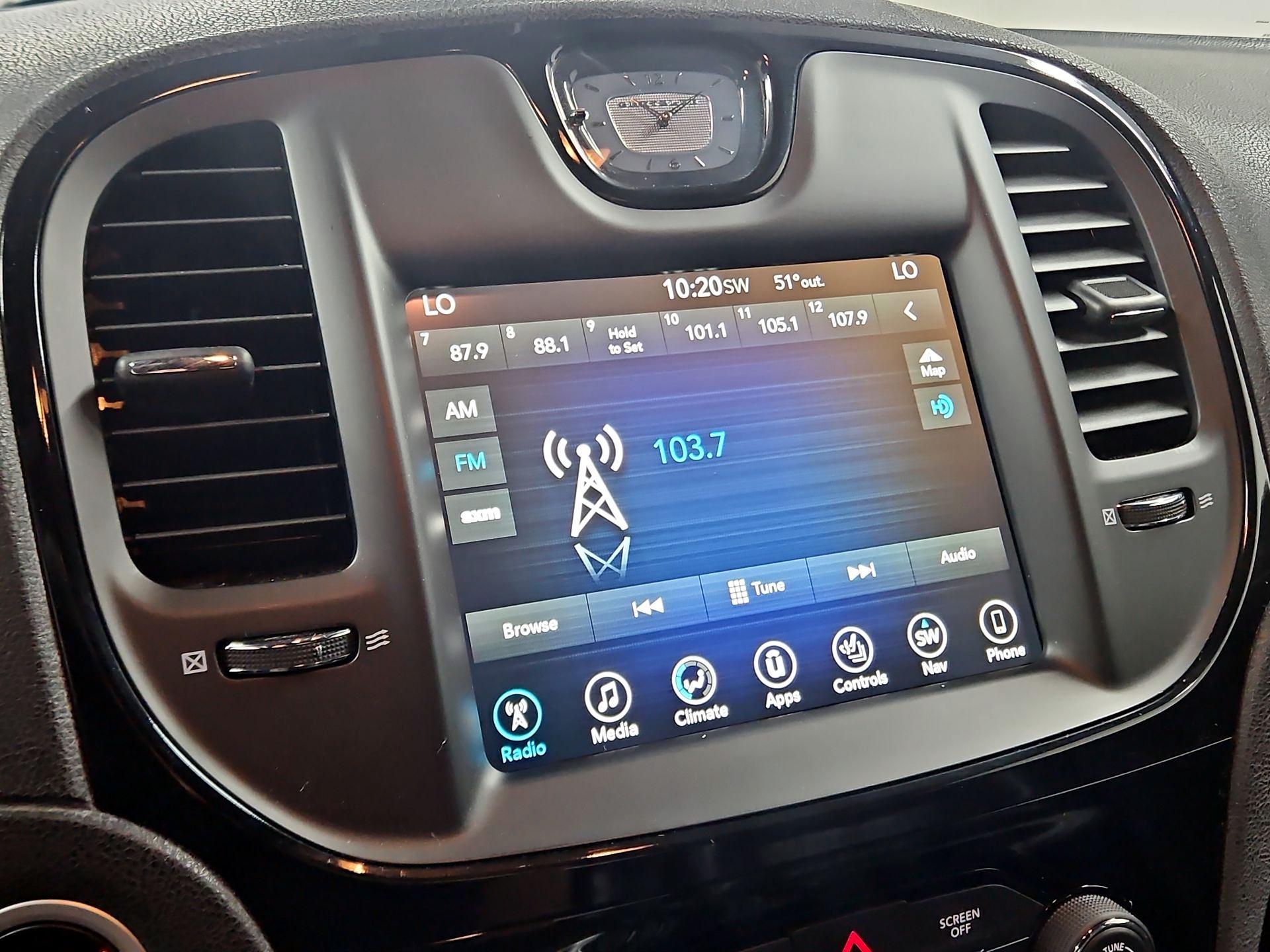 Thumbnail: 2017 Chrysler 300 - 16