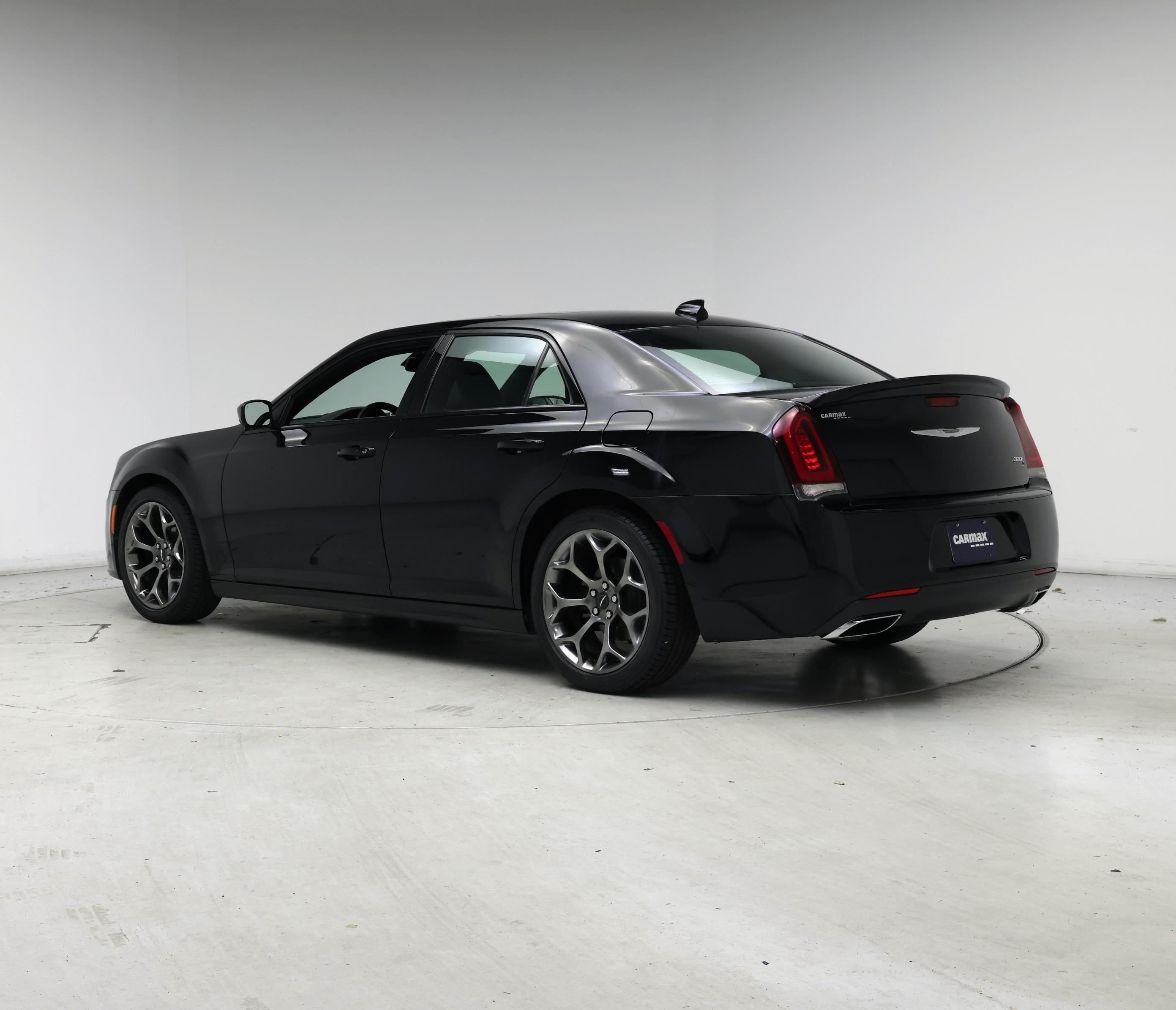 Thumbnail: 2017 Chrysler 300 - 2