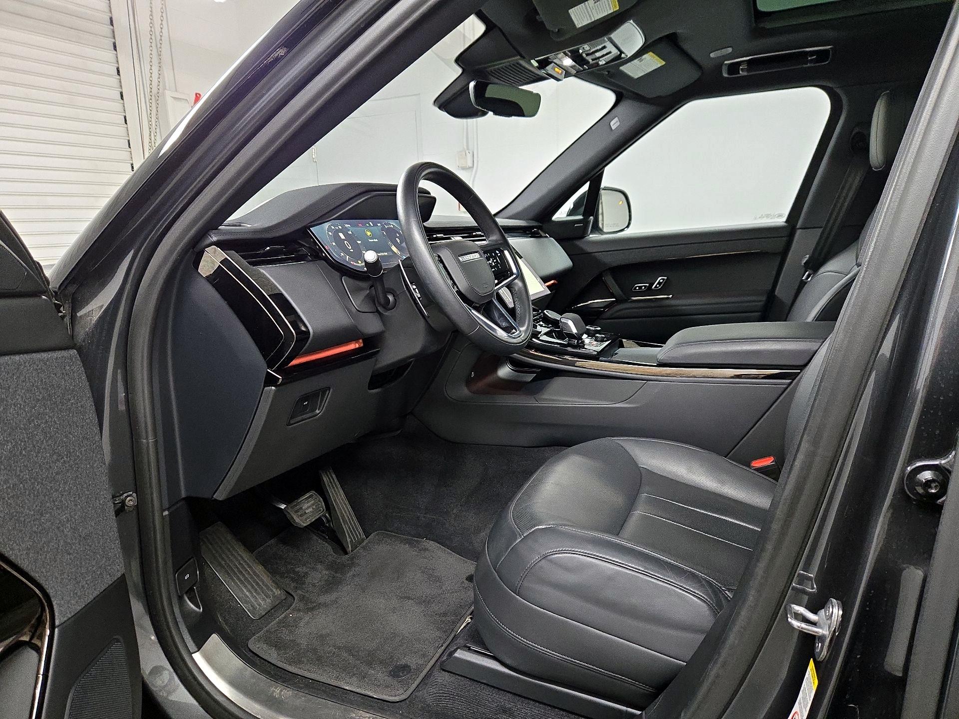 Thumbnail: 2023 Land Rover Range Rover Sport - 11