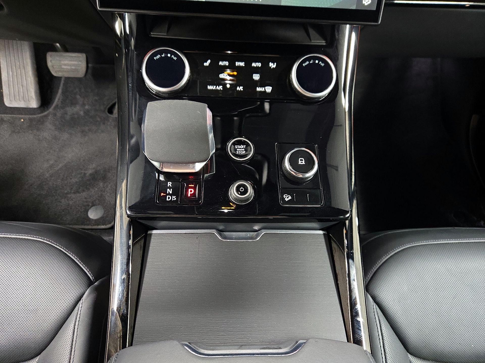 Thumbnail: 2023 Land Rover Range Rover Sport - 18