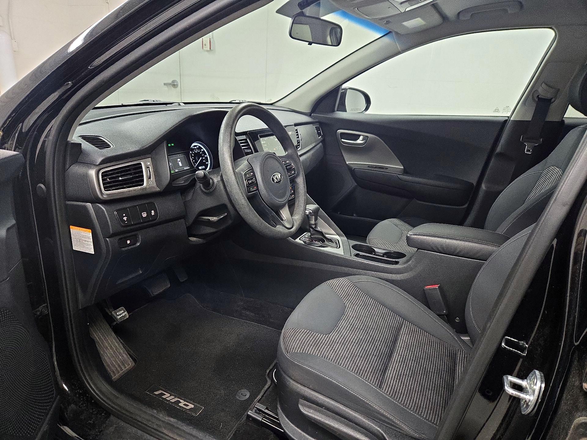 Thumbnail: 2018 Kia Niro - 11