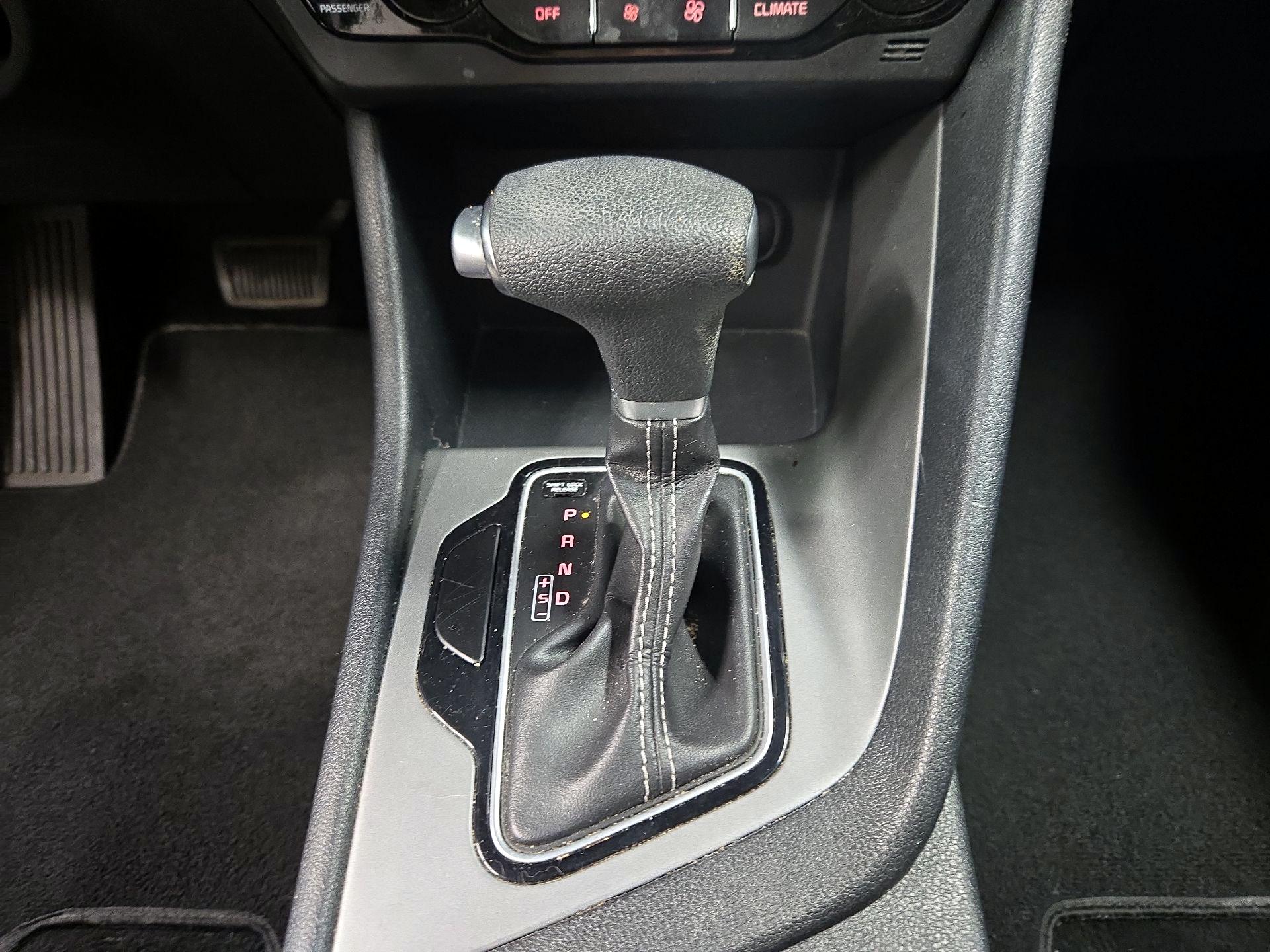 Thumbnail: 2018 Kia Niro - 17