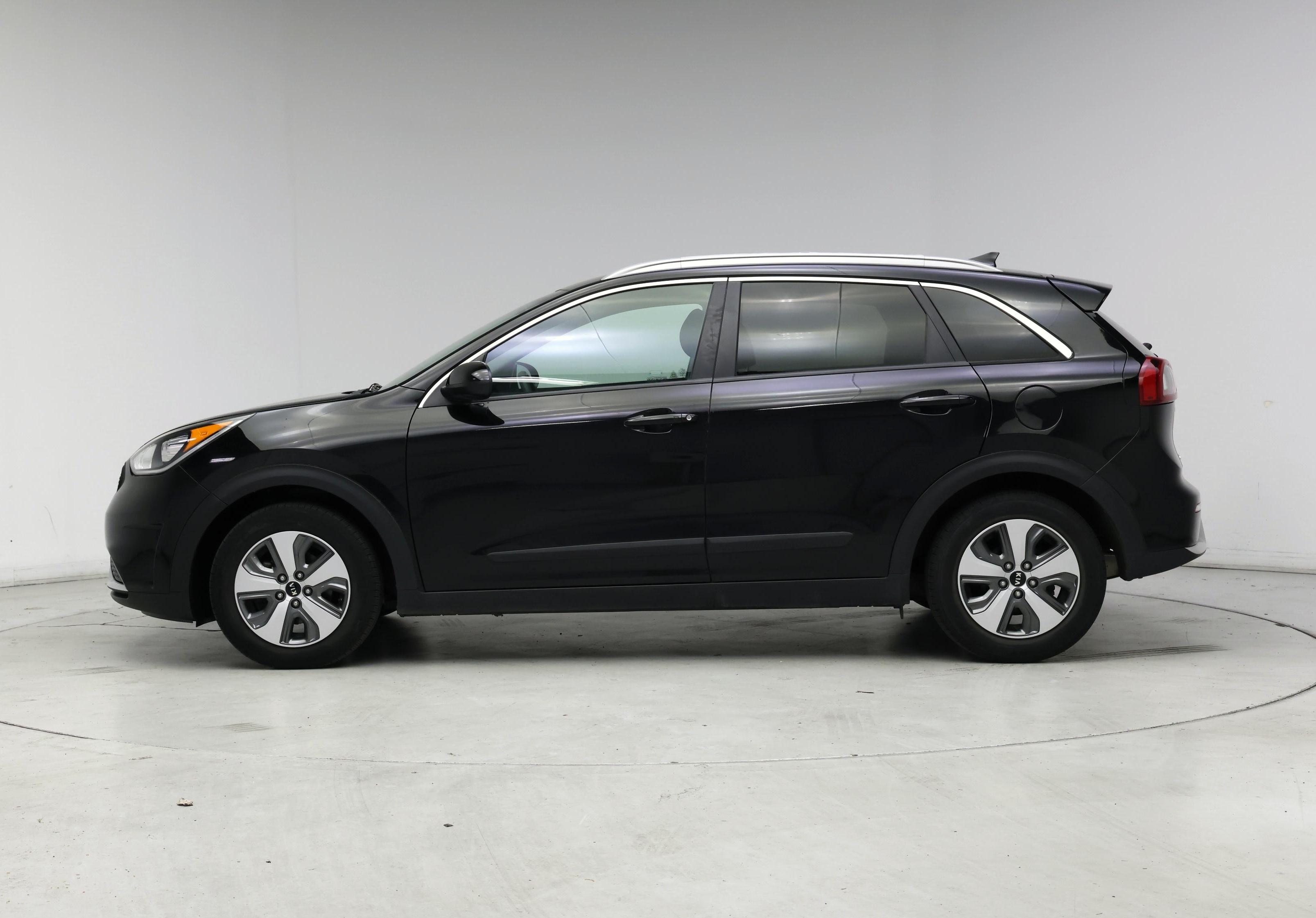 Thumbnail: 2018 Kia Niro - 3