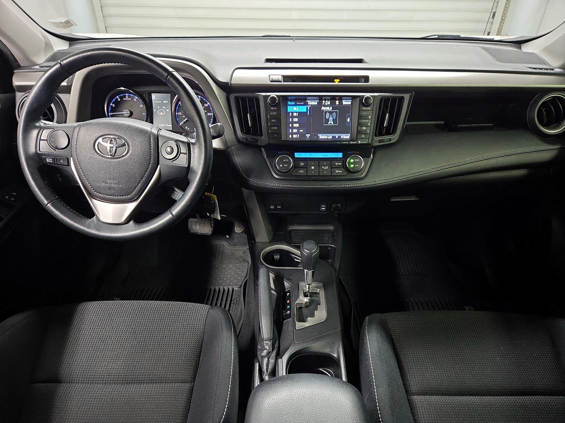 Thumbnail: 2016 Toyota RAV4 - 9