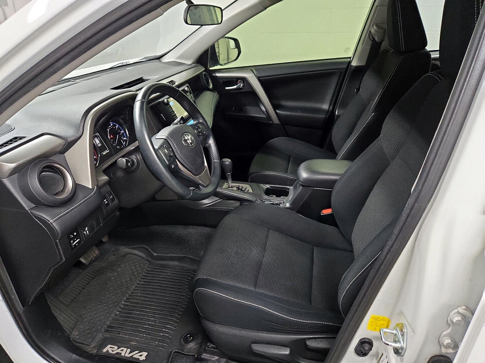 Thumbnail: 2016 Toyota RAV4 - 11