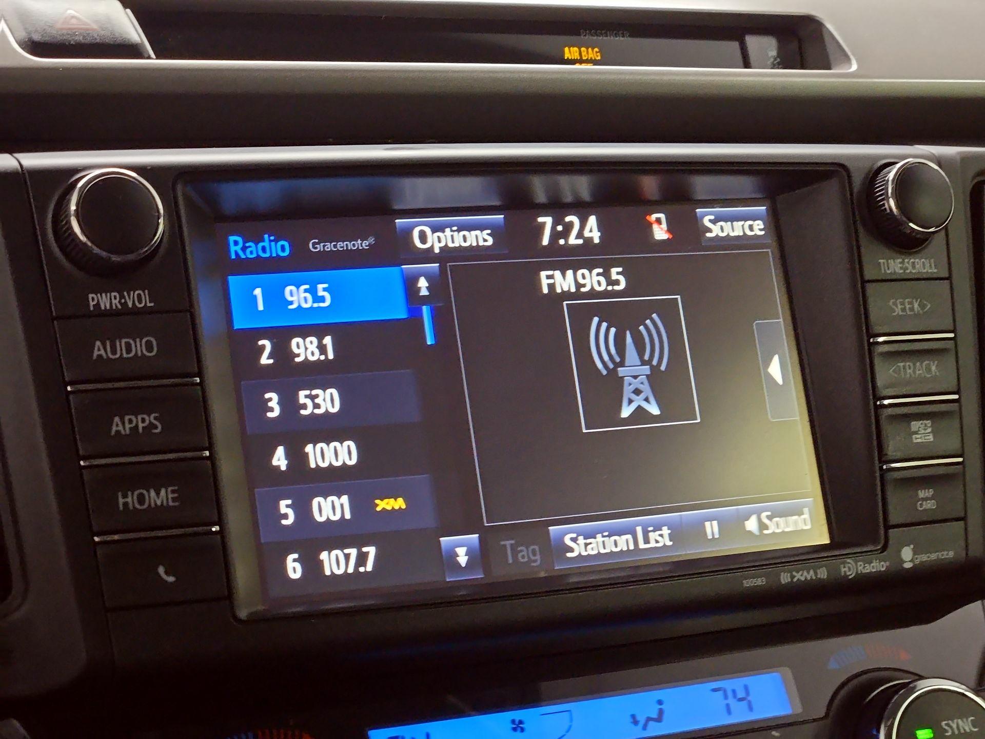 Thumbnail: 2016 Toyota RAV4 - 15