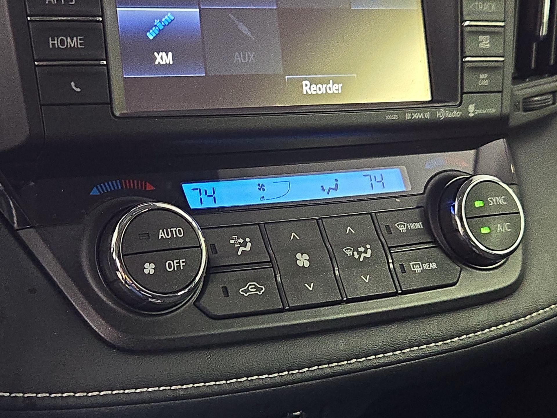 Thumbnail: 2016 Toyota RAV4 - 16