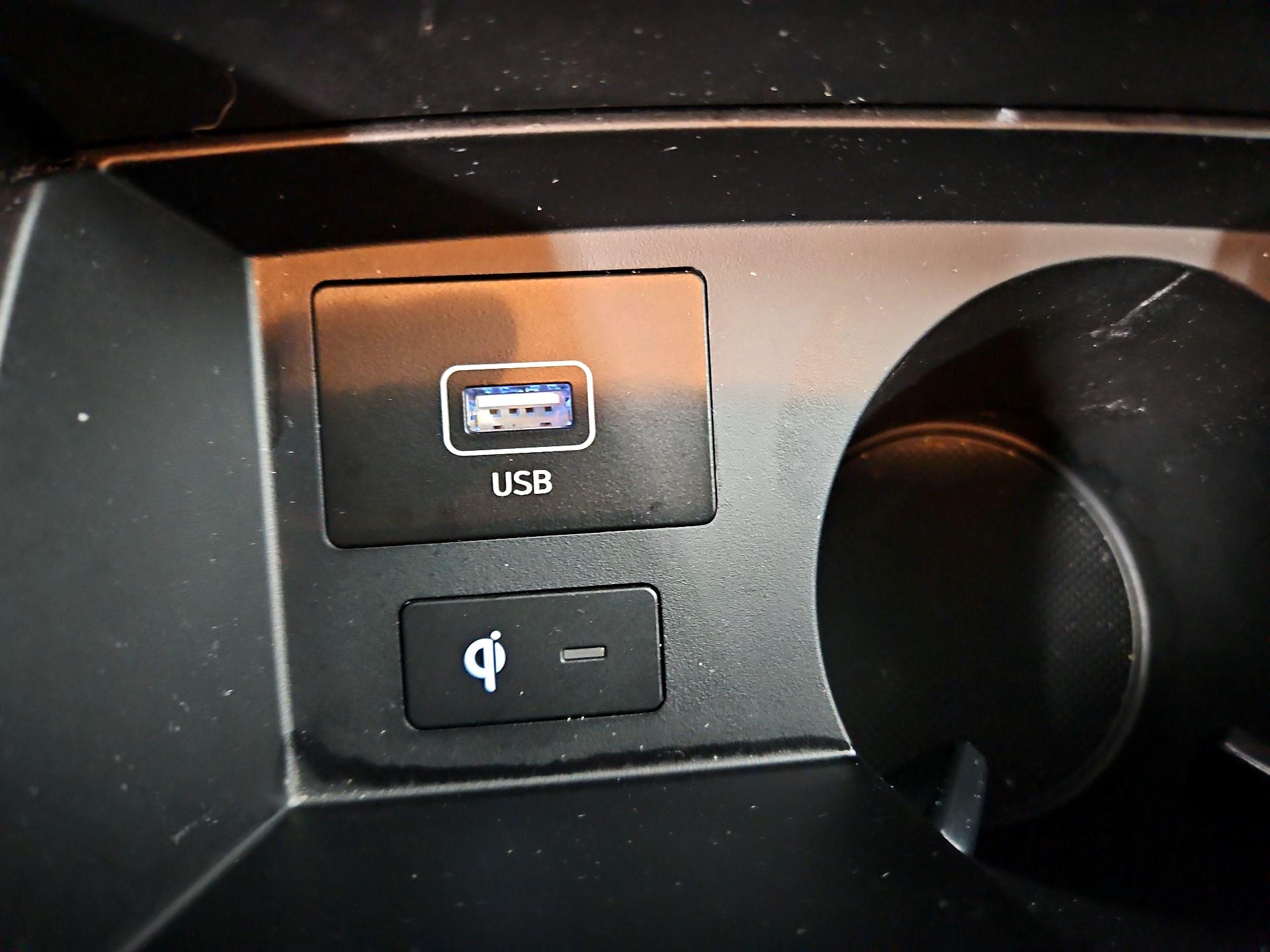 Thumbnail: 2023 Hyundai Santa Fe - 19