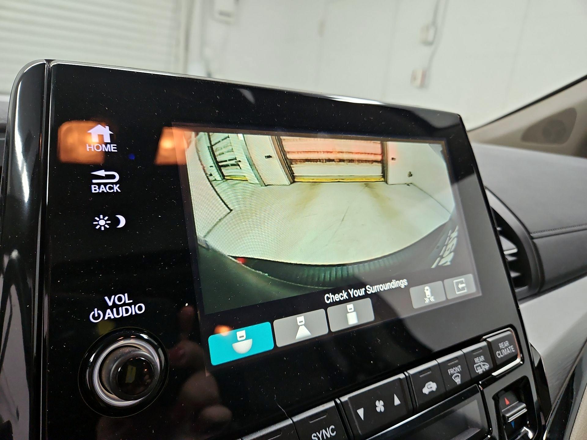 Thumbnail: 2018 Honda Odyssey - 14