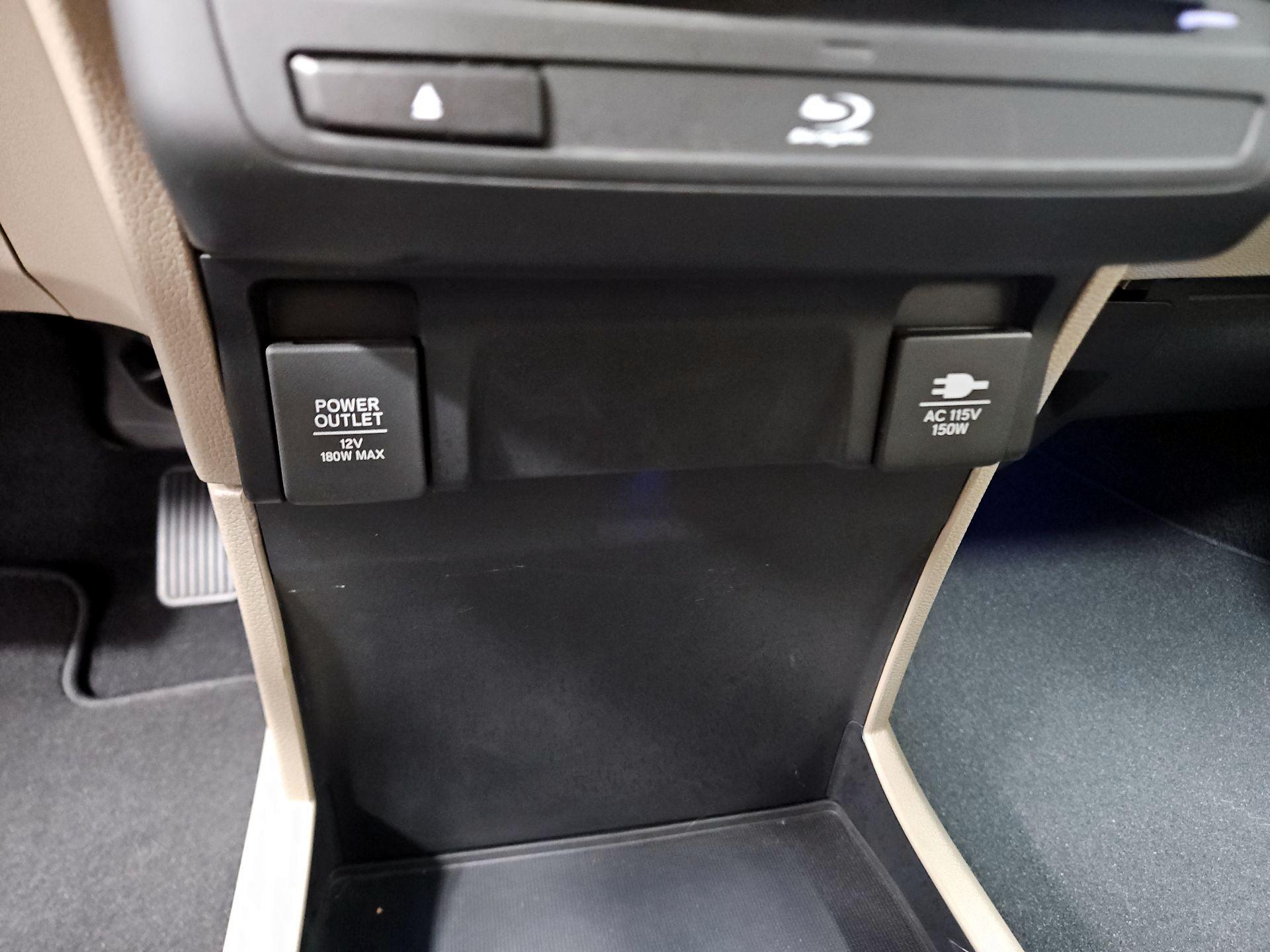 Thumbnail: 2018 Honda Odyssey - 18