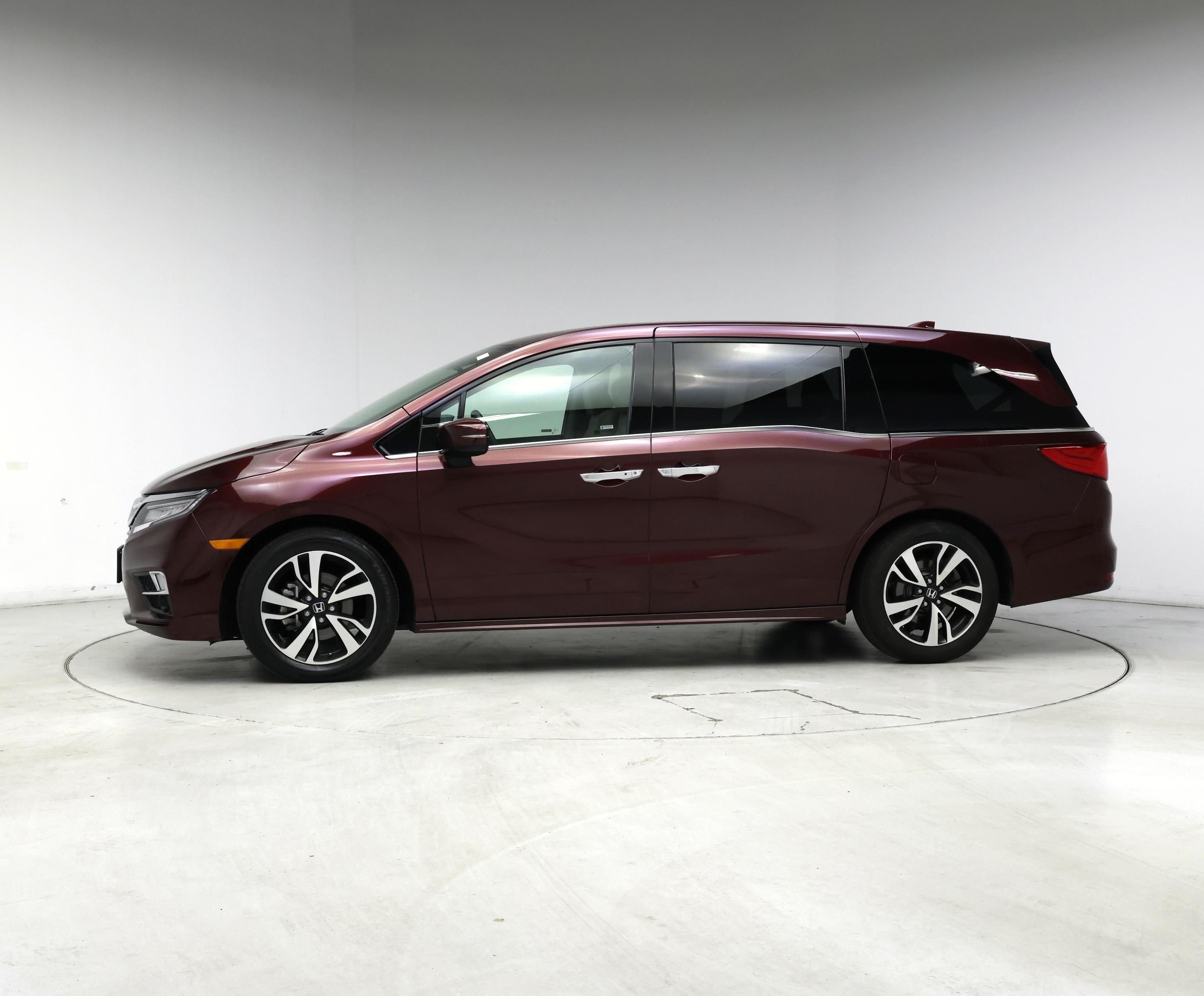 Thumbnail: 2018 Honda Odyssey - 3