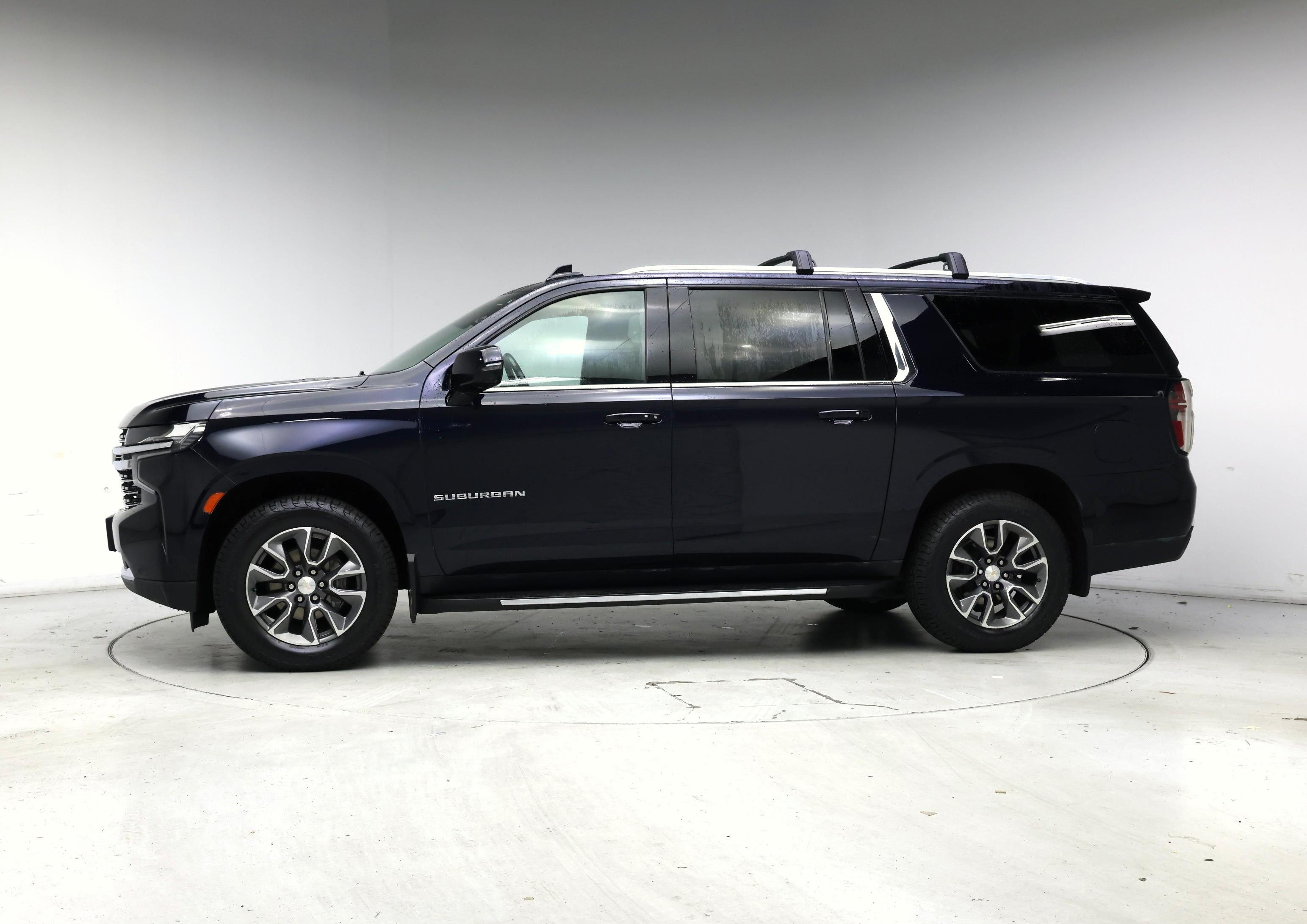 Thumbnail: 2021 Chevrolet Suburban - 3
