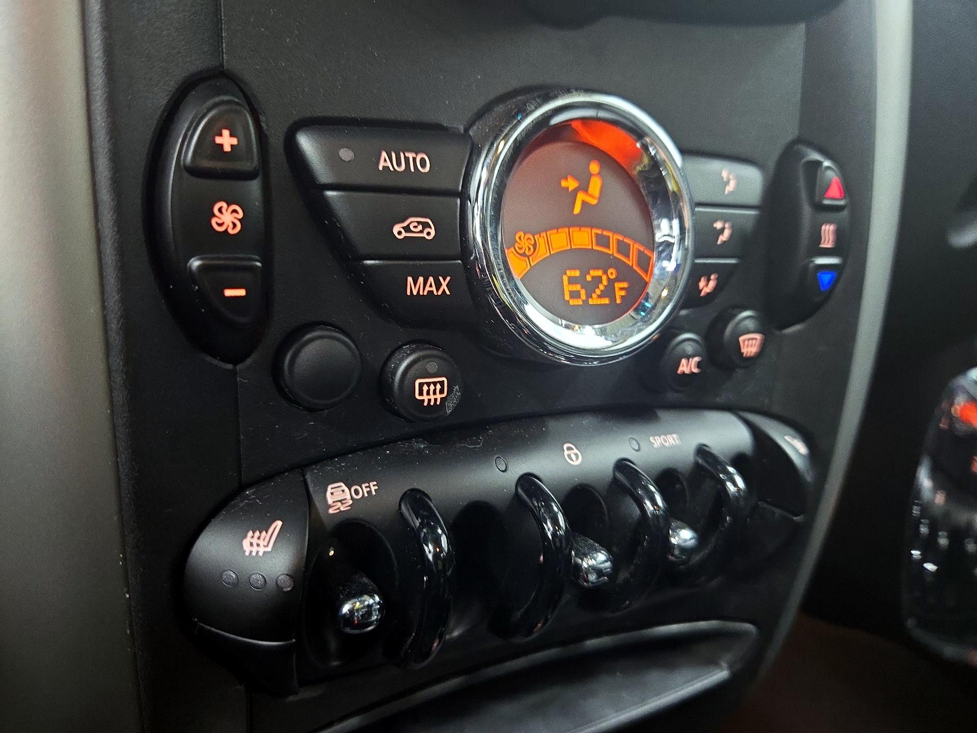 Thumbnail: 2016 MINI Cooper Countryman - 14